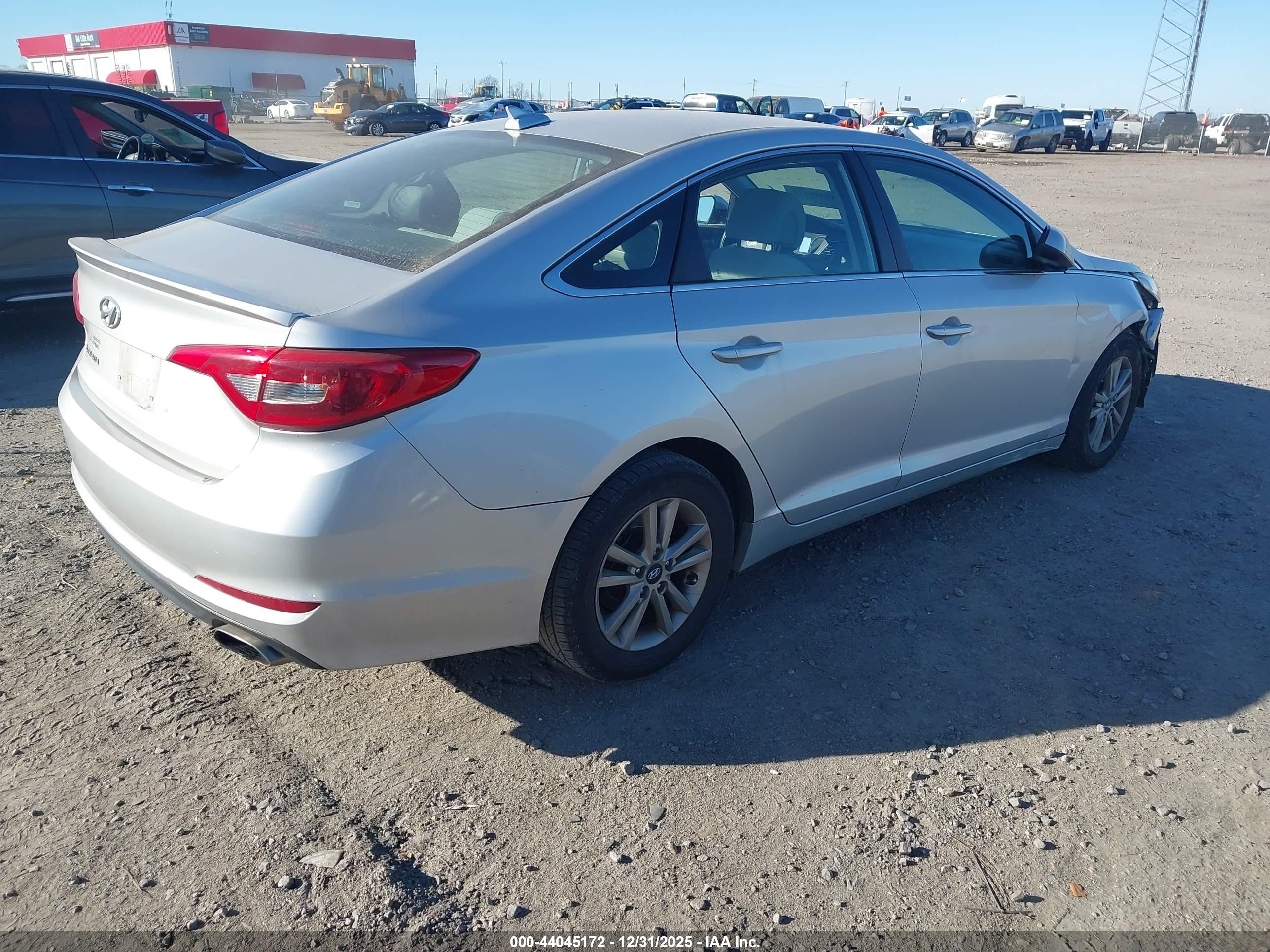 HYUNDAI SONATA image 4