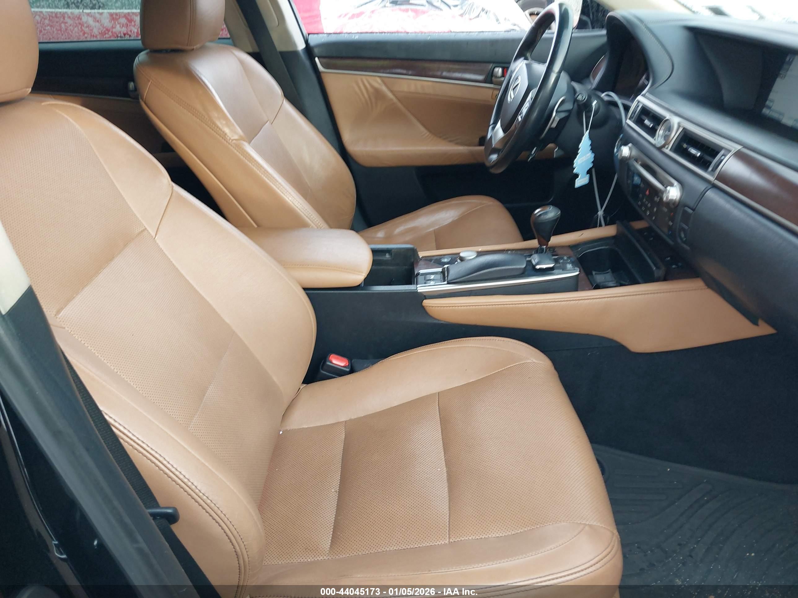 LEXUS GS image 5