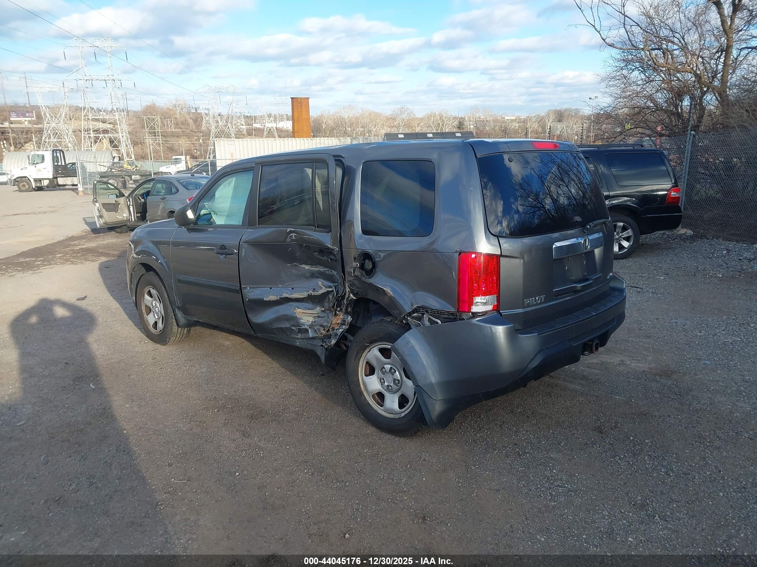 HONDA PILOT image 3