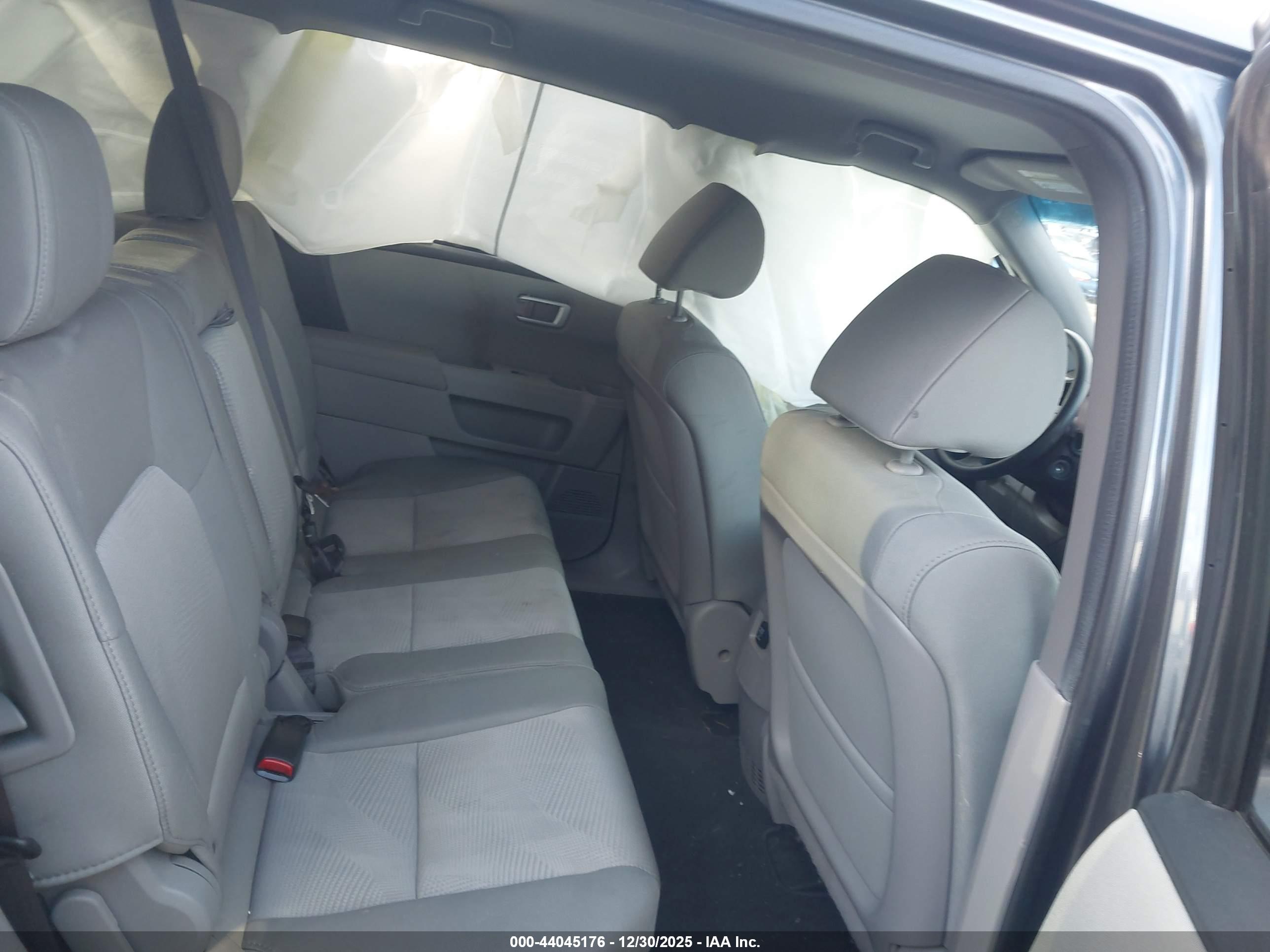 HONDA PILOT image 8