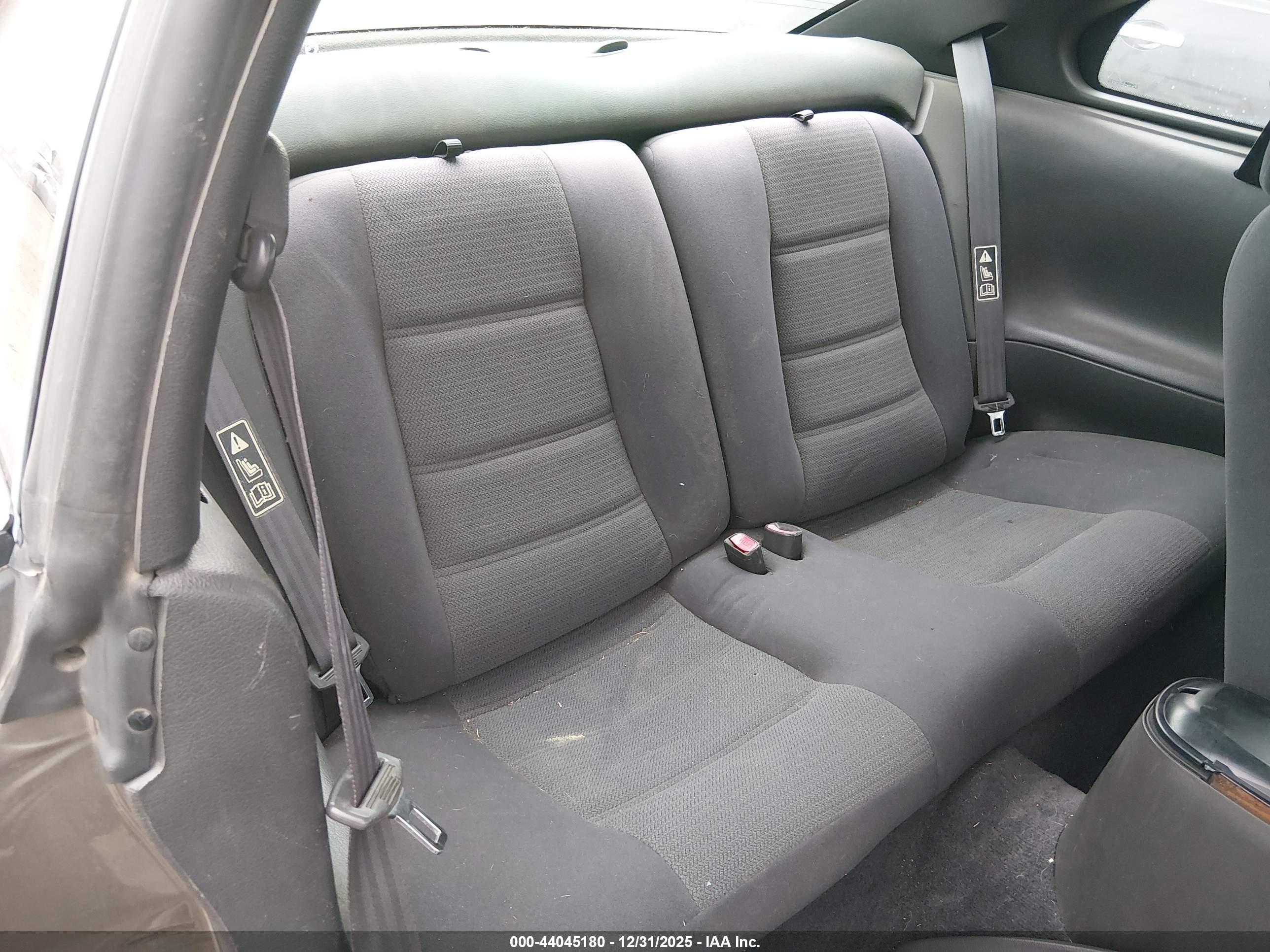 FORD MUSTANG image 8