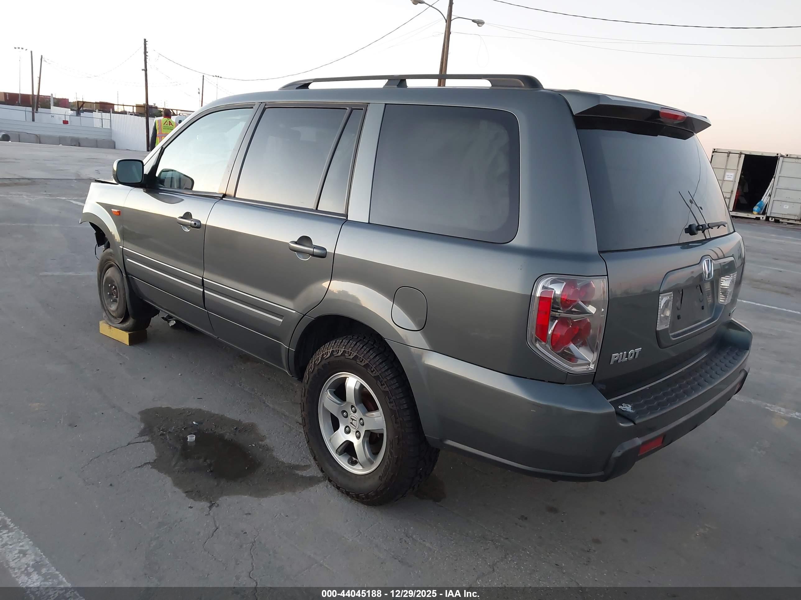HONDA PILOT image 3