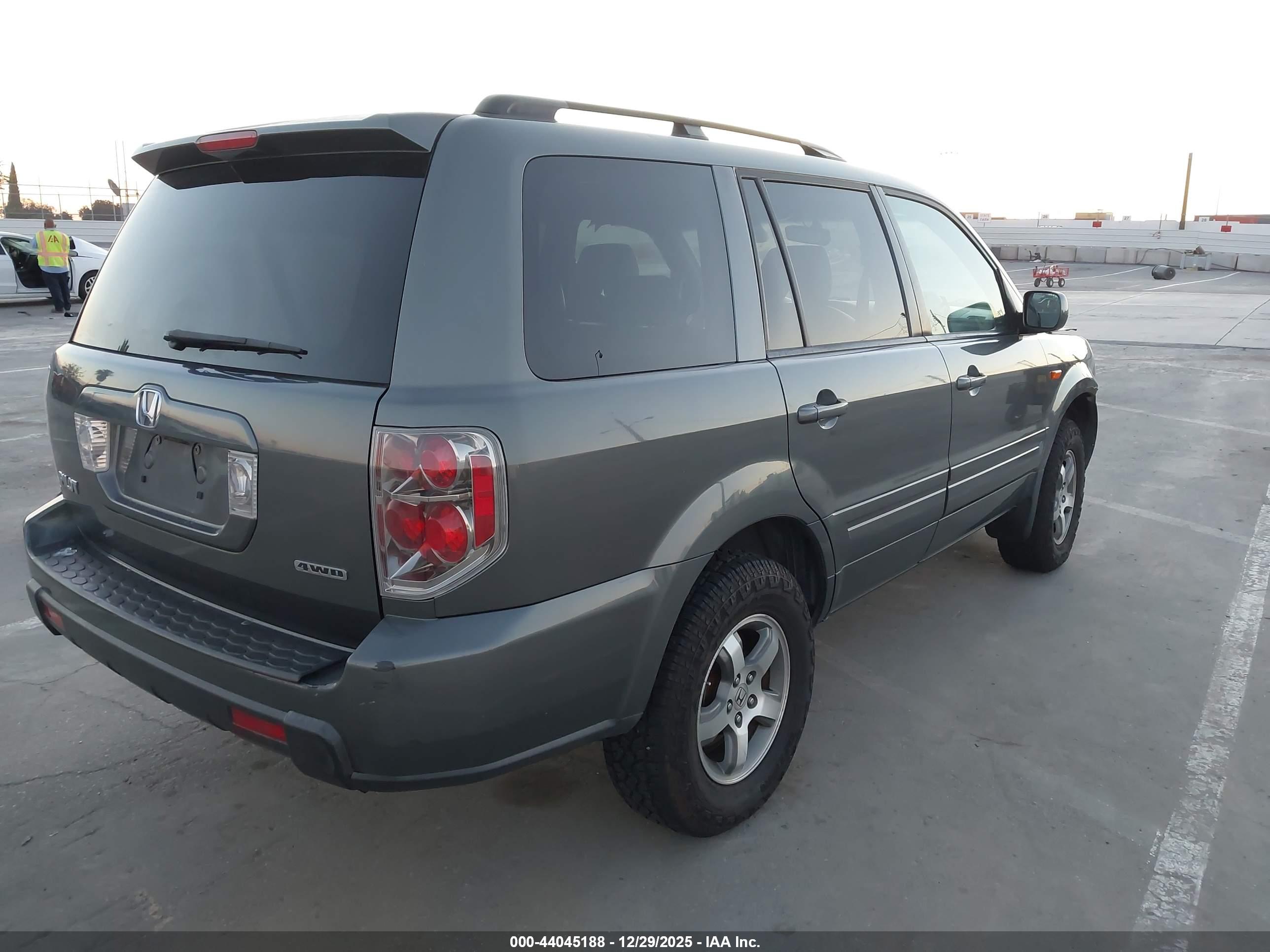 HONDA PILOT image 4