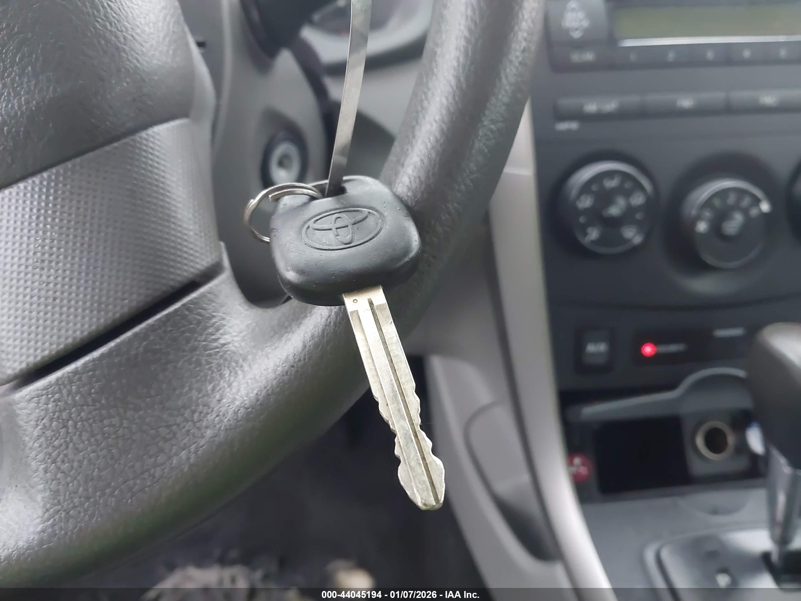 TOYOTA COROLLA image 11