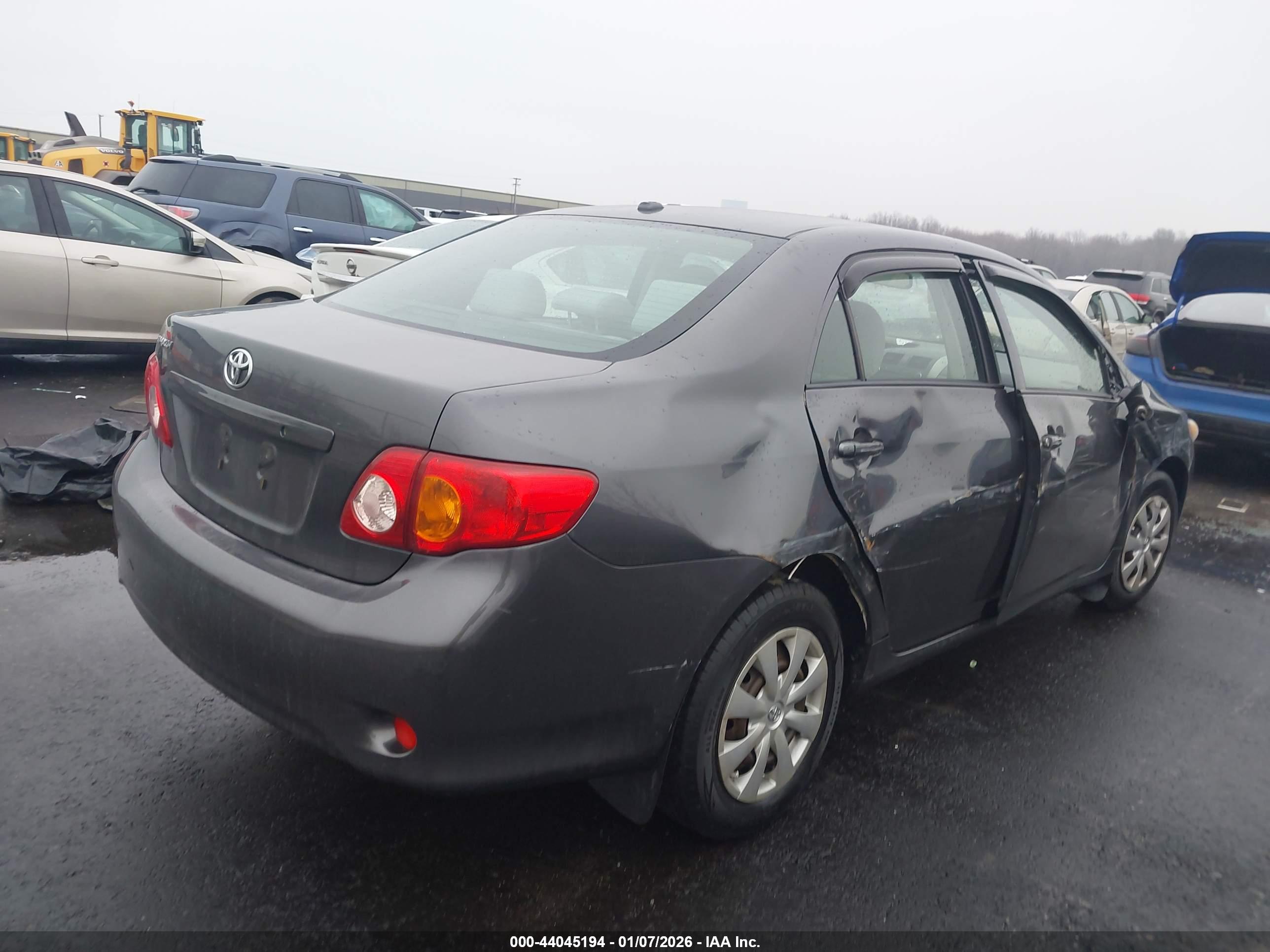 TOYOTA COROLLA image 4