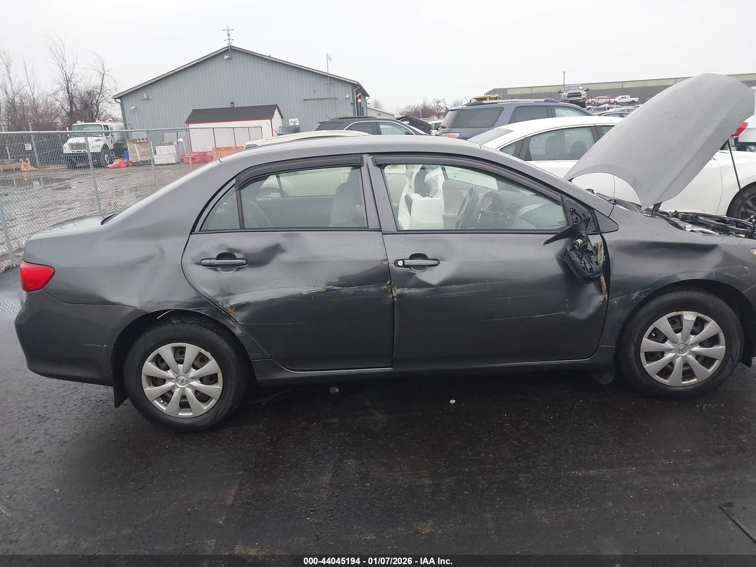 TOYOTA COROLLA image 6