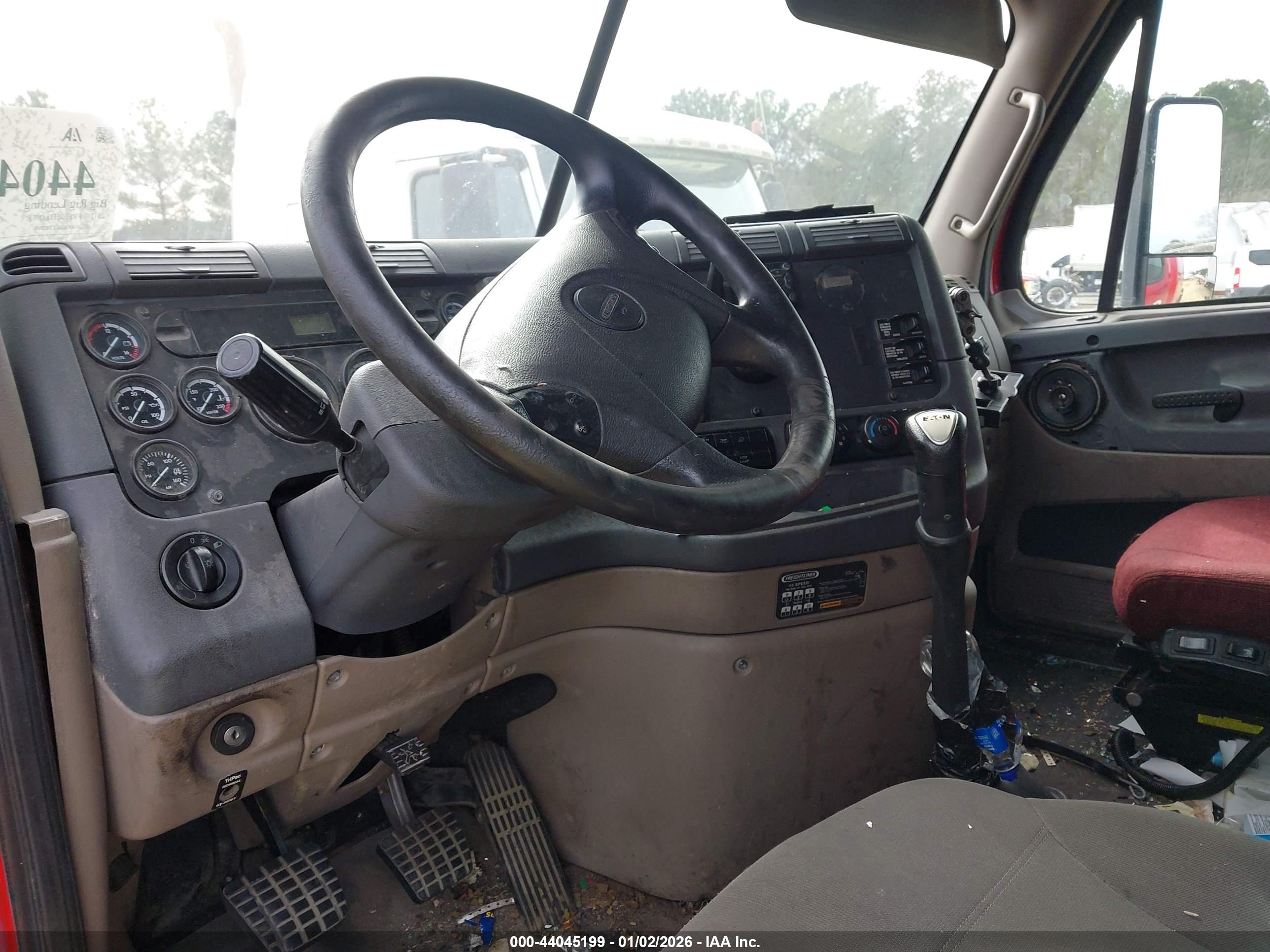 FREIGHTLINER CASCADIA image 8