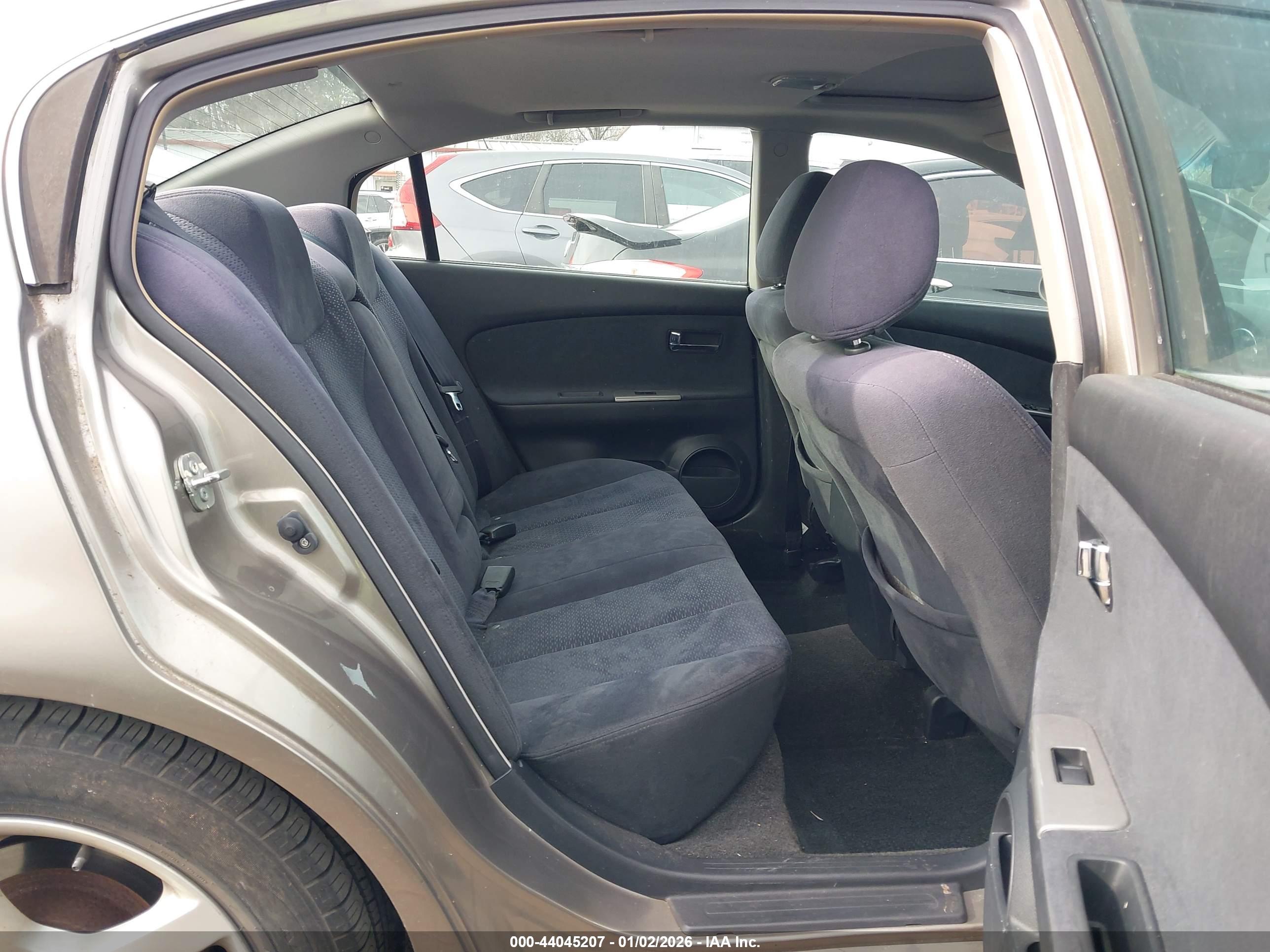 NISSAN ALTIMA image 8