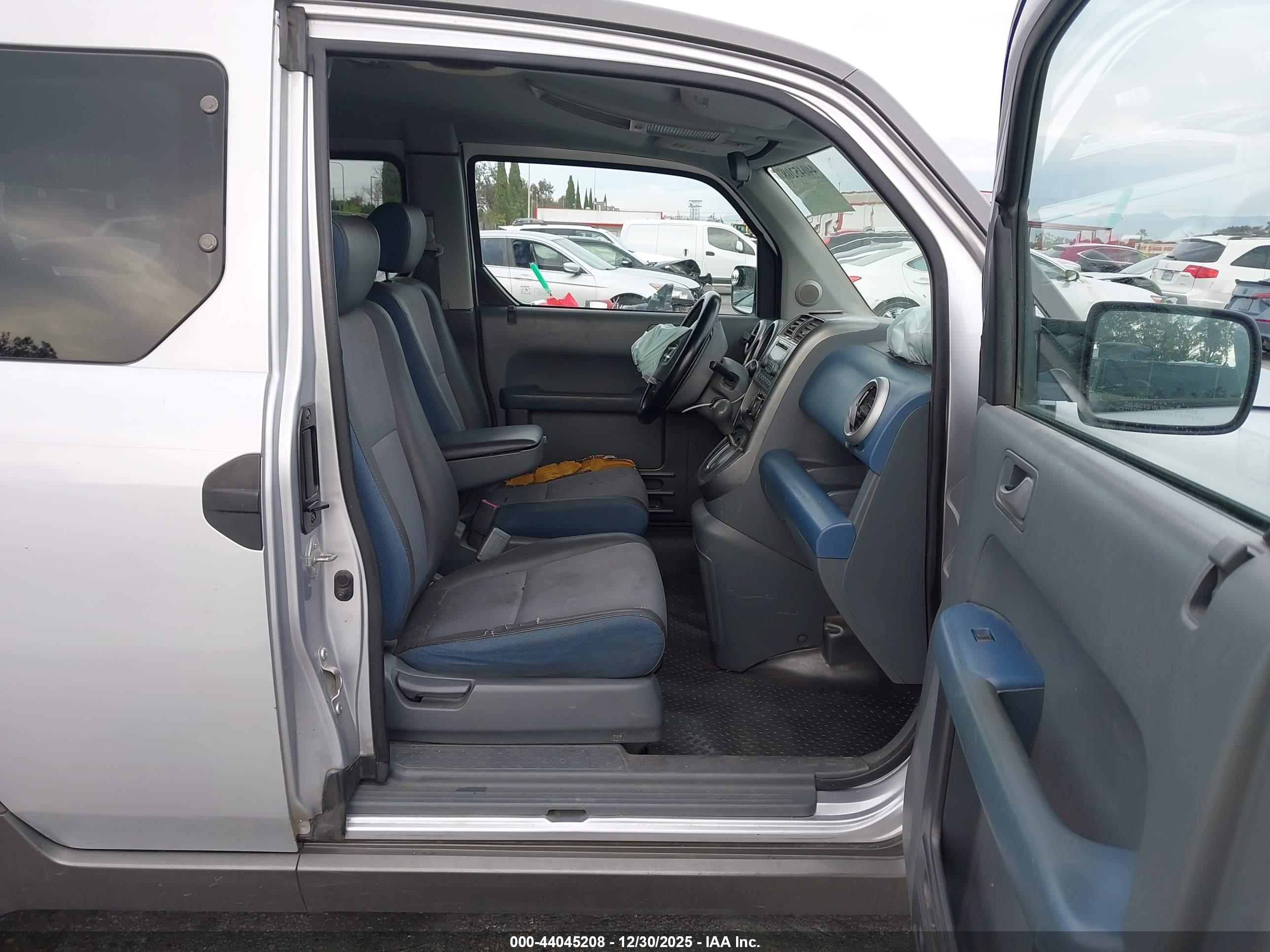 HONDA ELEMENT image 5