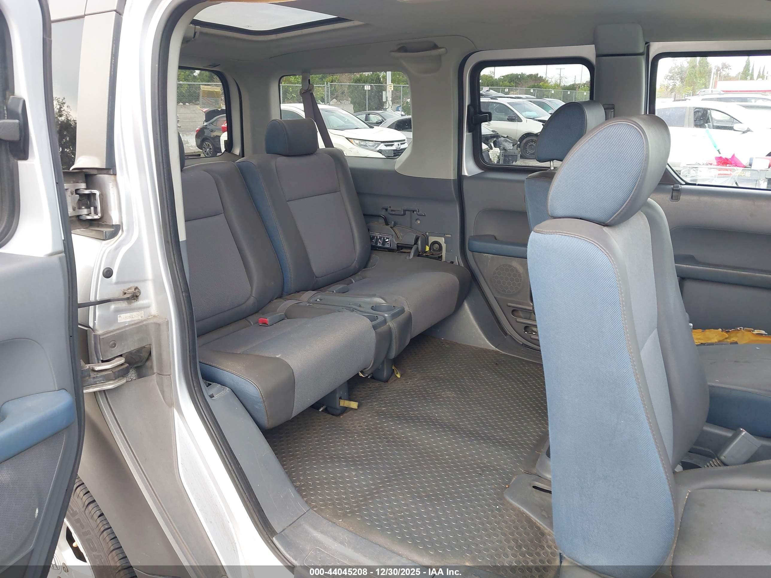 HONDA ELEMENT image 8