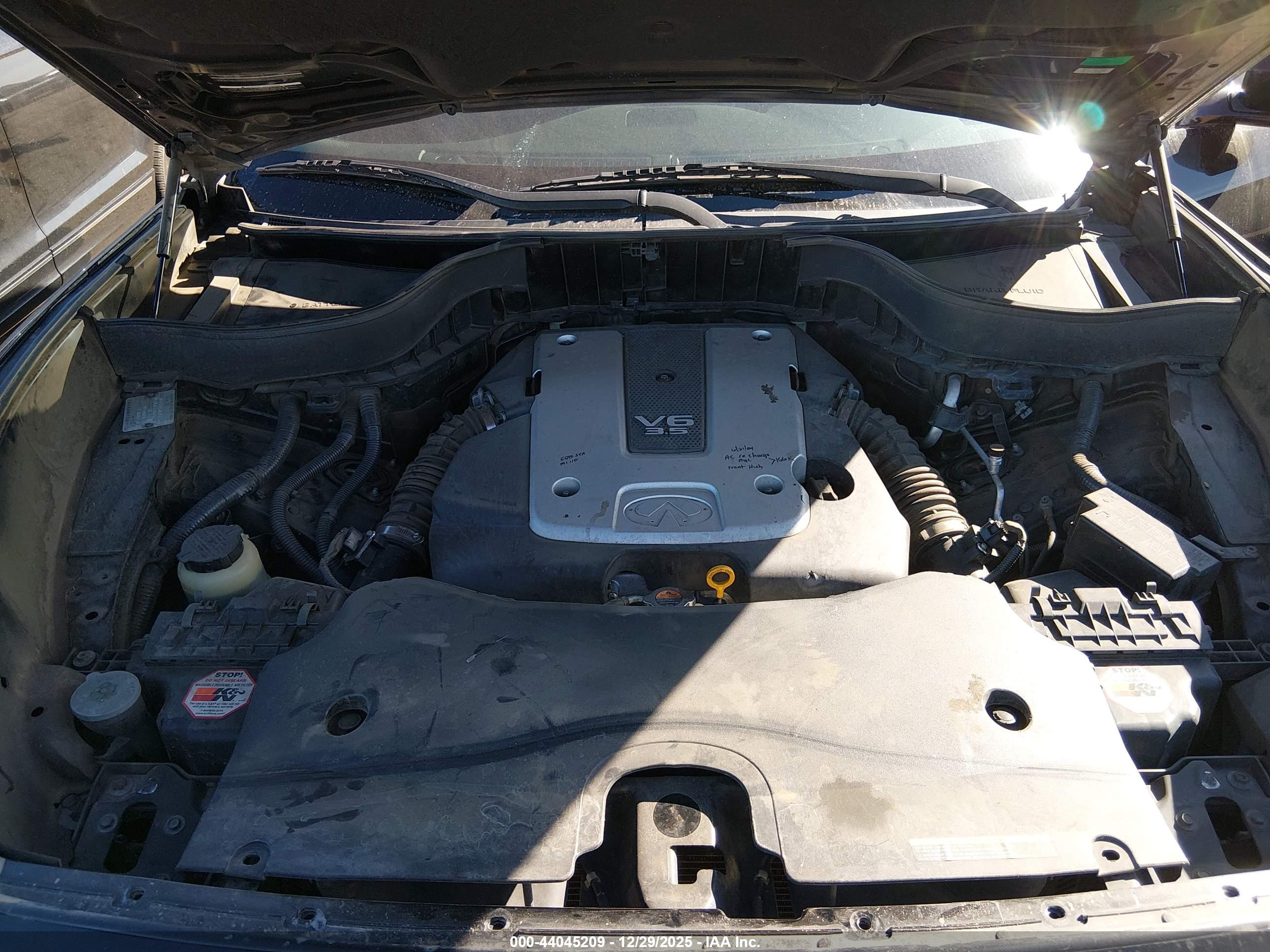INFINITI FX35 image 10