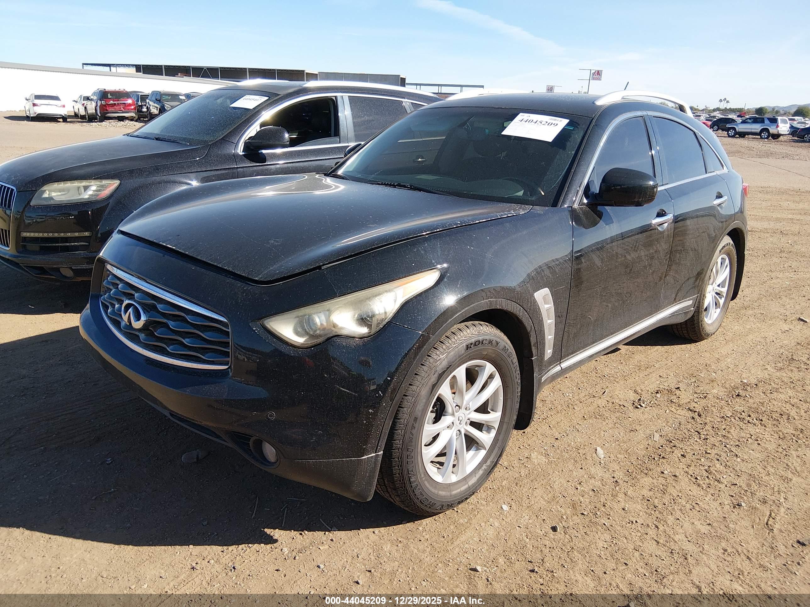 INFINITI FX35 image 2