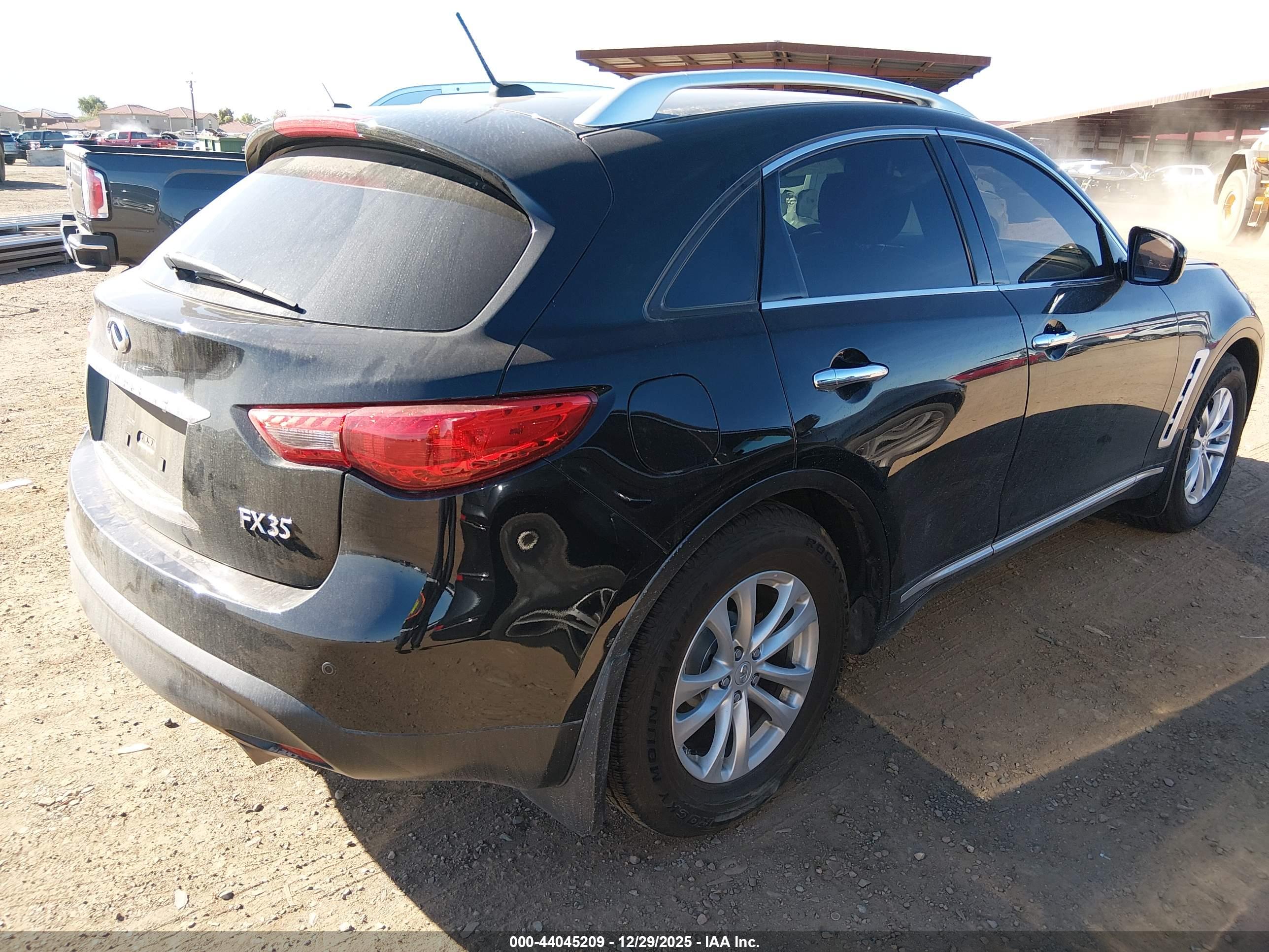 INFINITI FX35 image 4