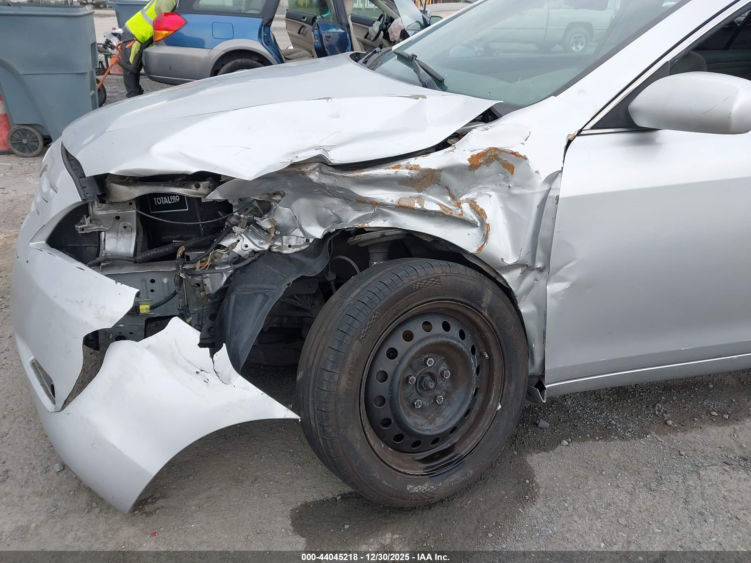 TOYOTA CAMRY image 6