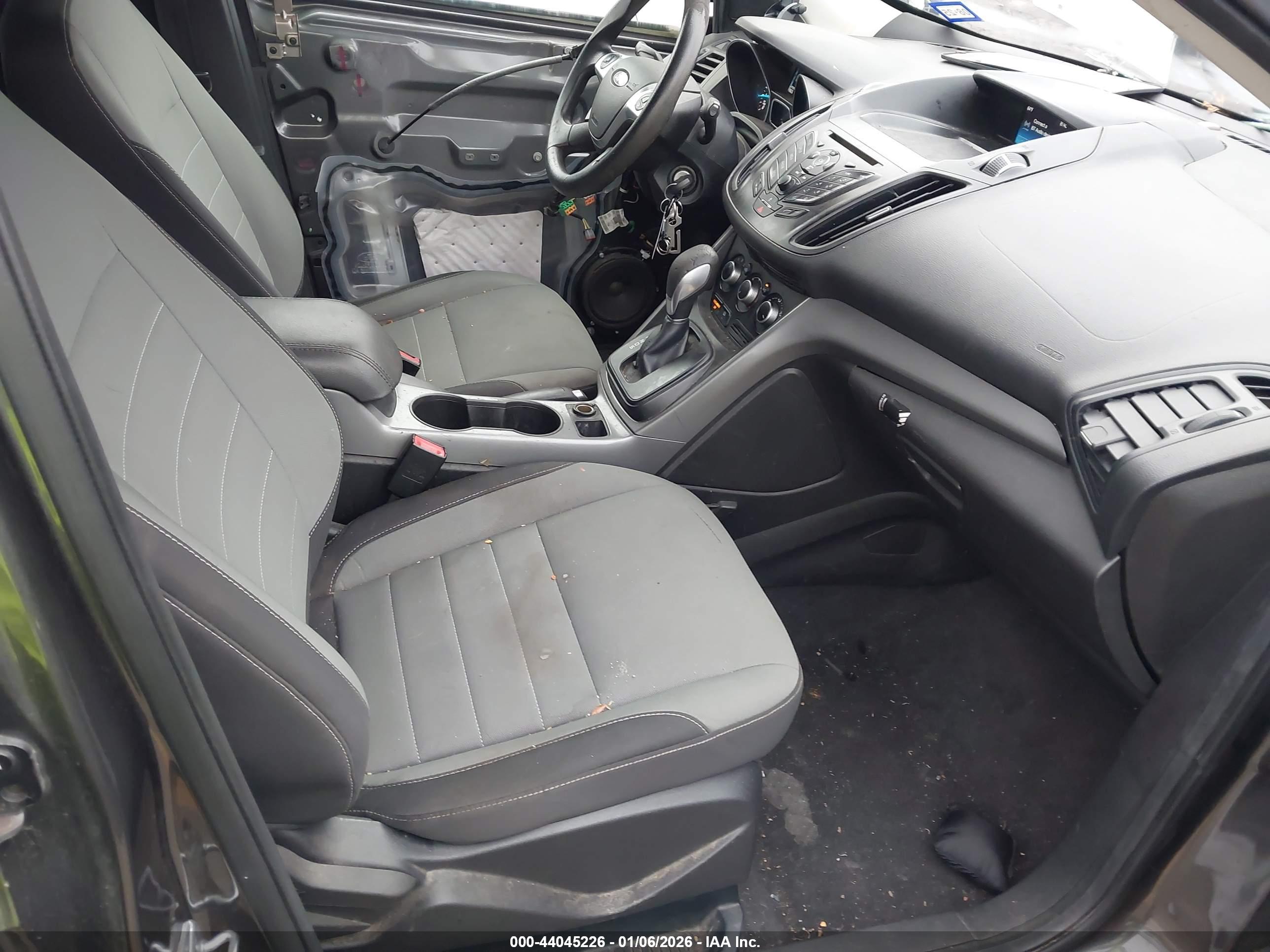 FORD ESCAPE image 5