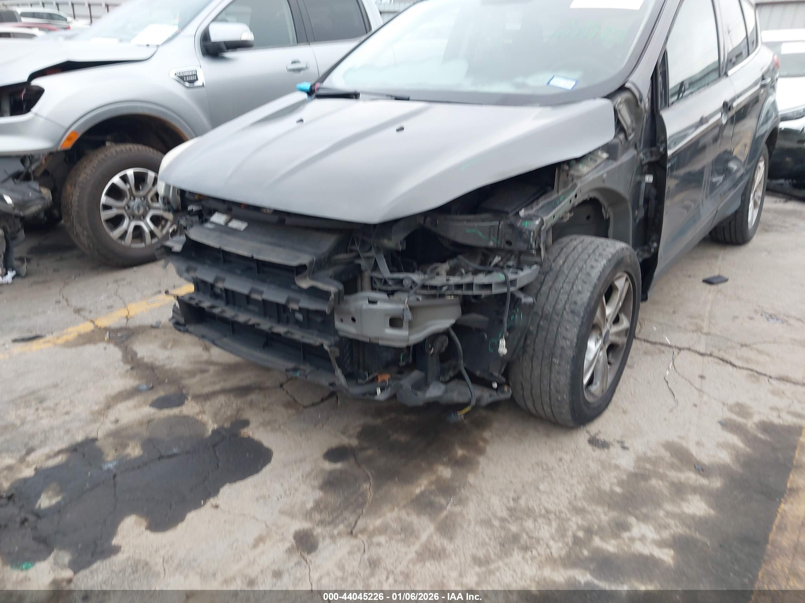 FORD ESCAPE image 6