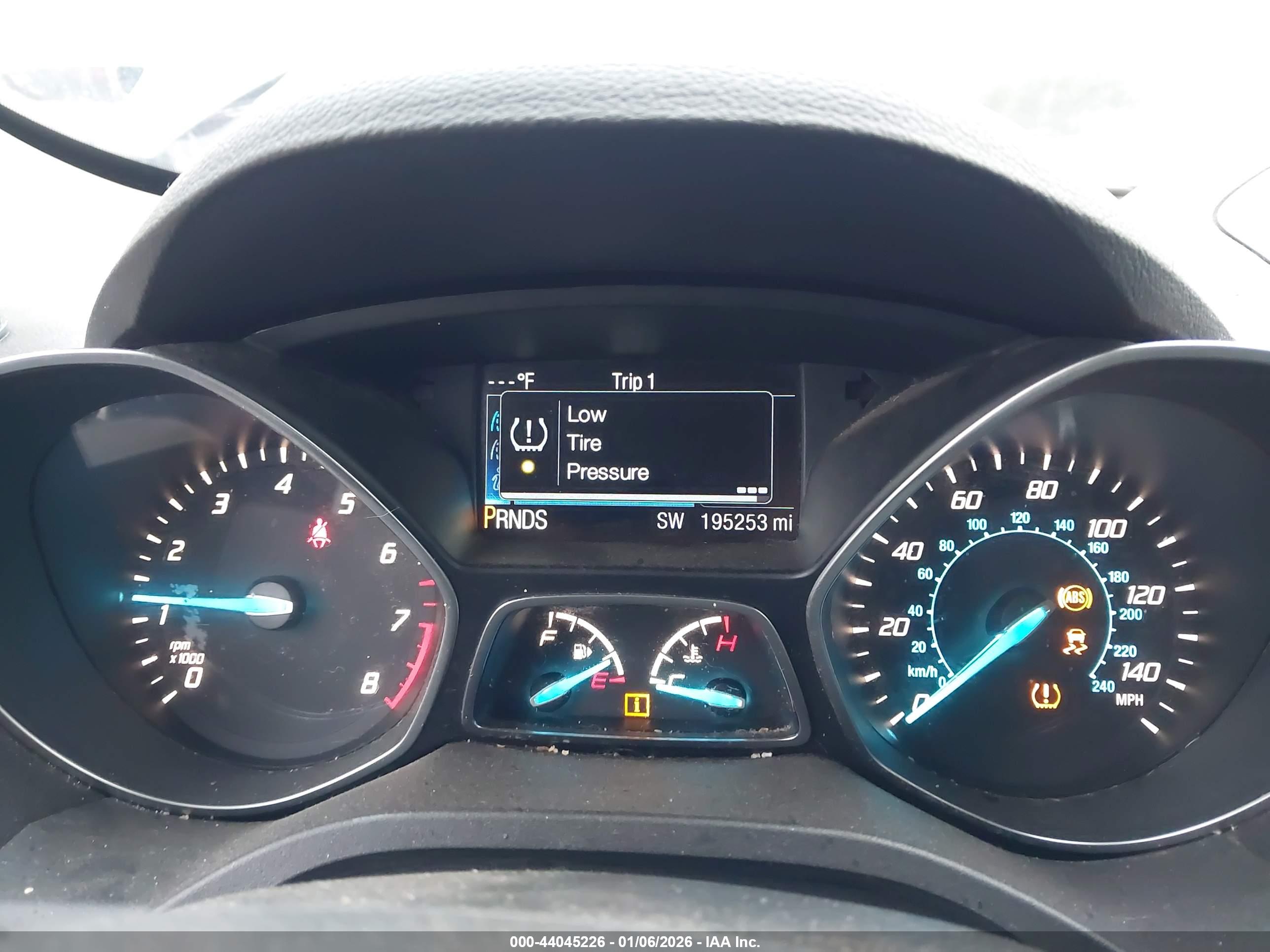 FORD ESCAPE image 7