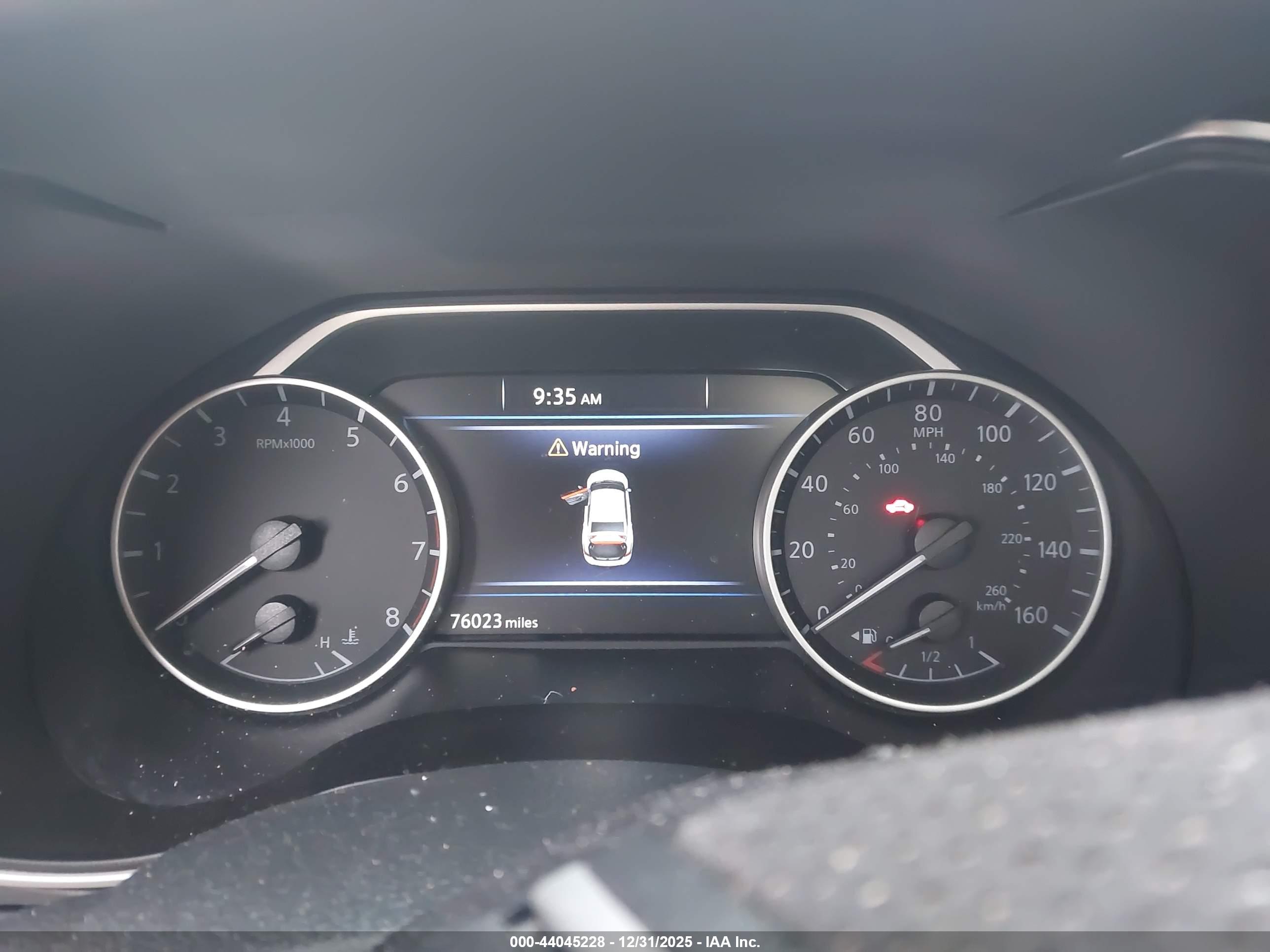 NISSAN MAXIMA image 7