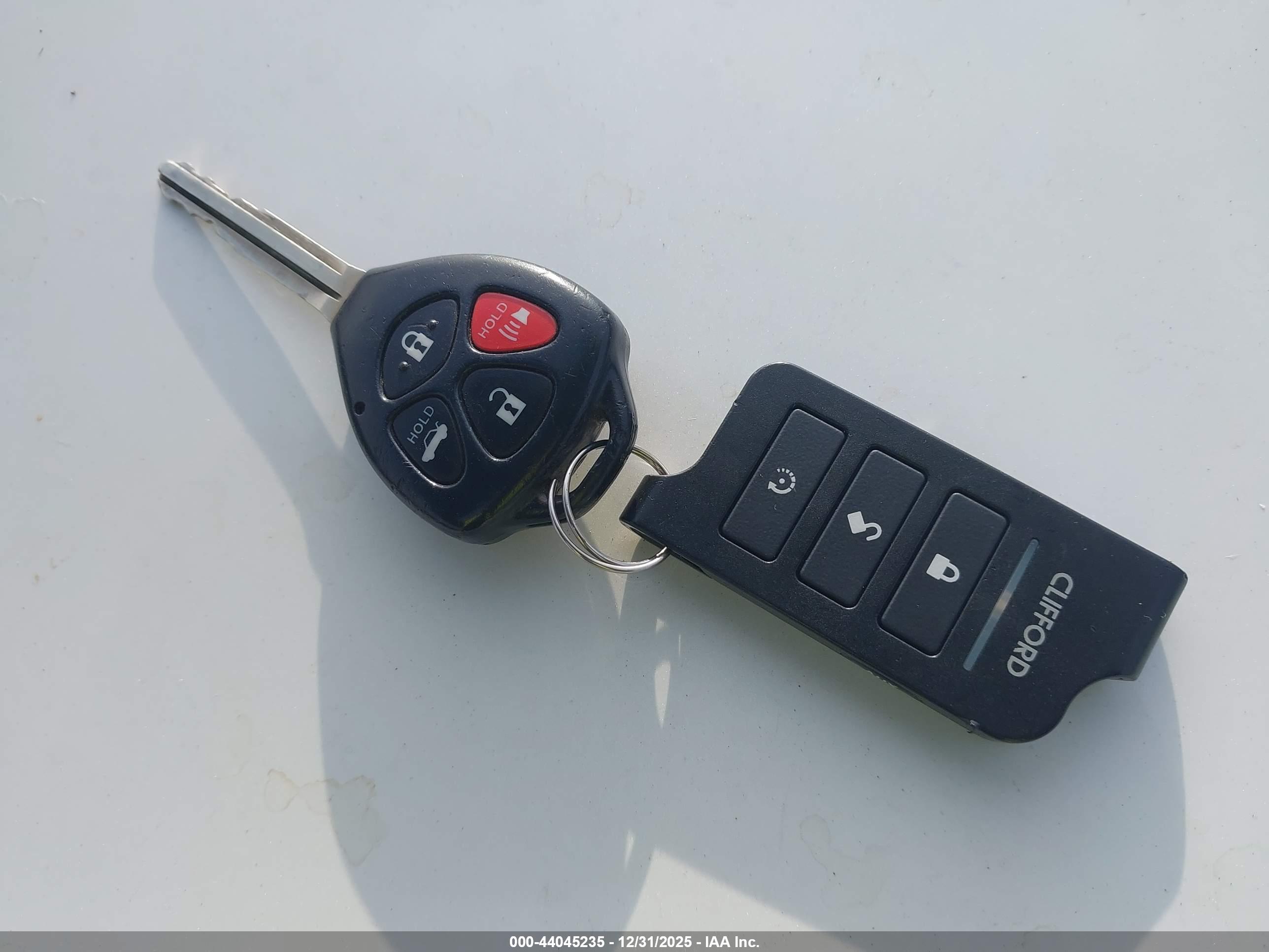TOYOTA CAMRY image 11
