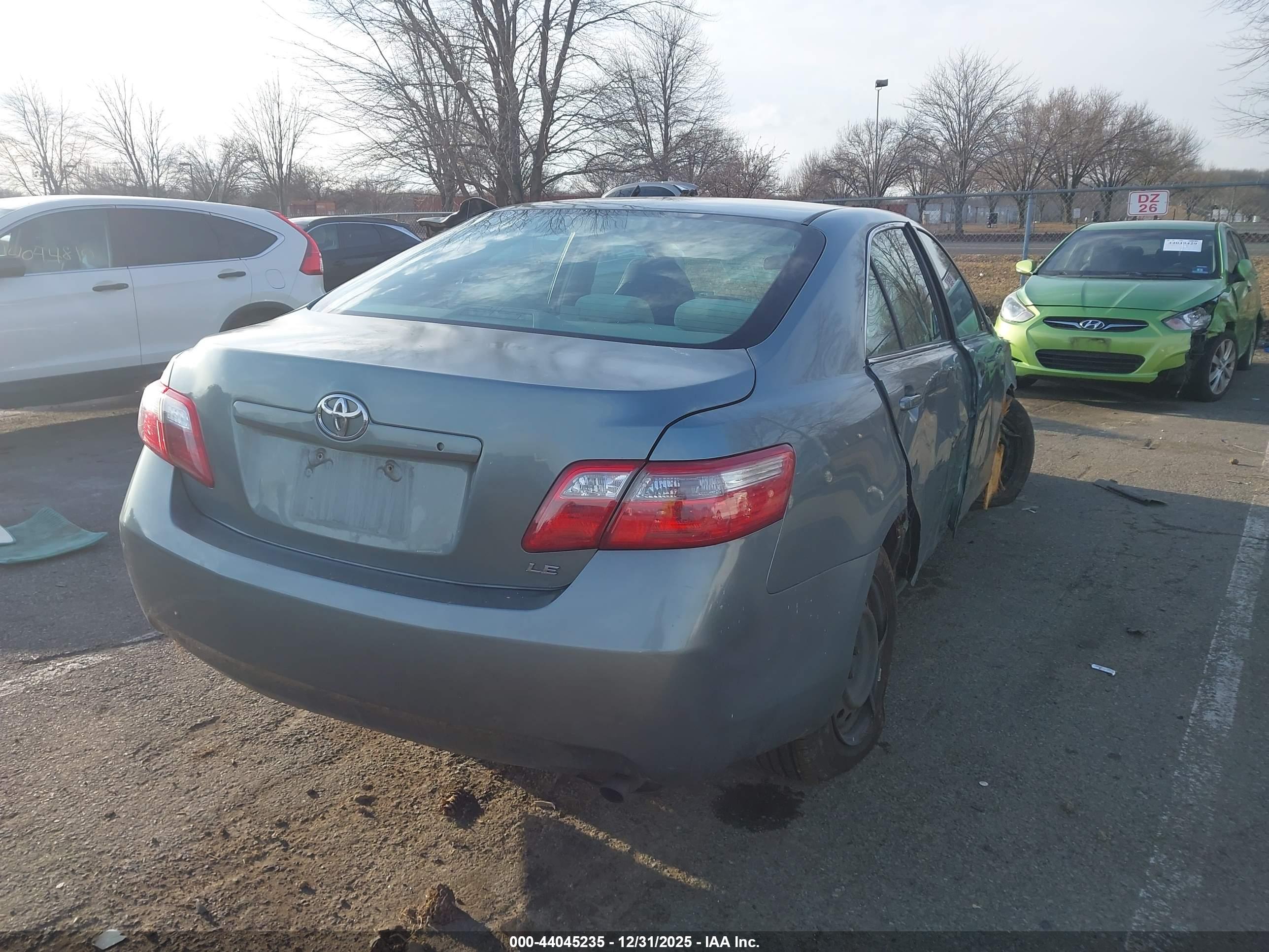 TOYOTA CAMRY image 4