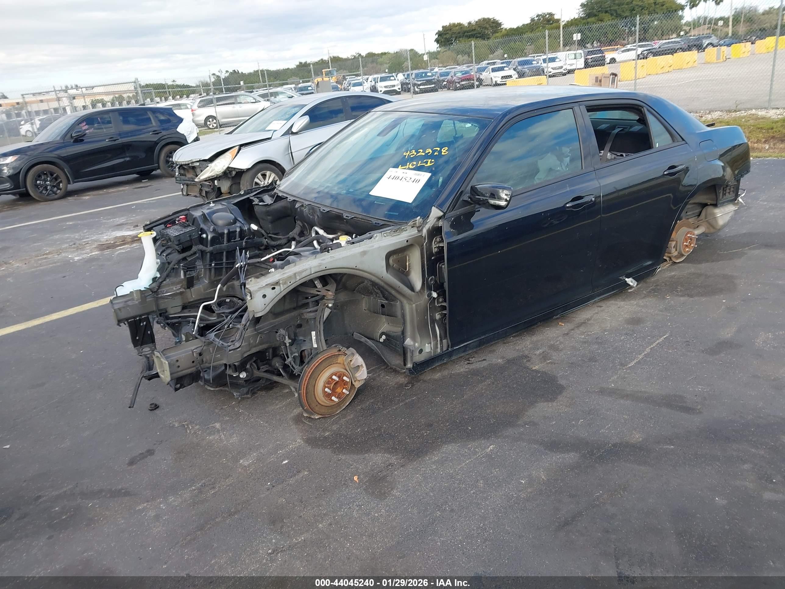 CHRYSLER 300 image 2