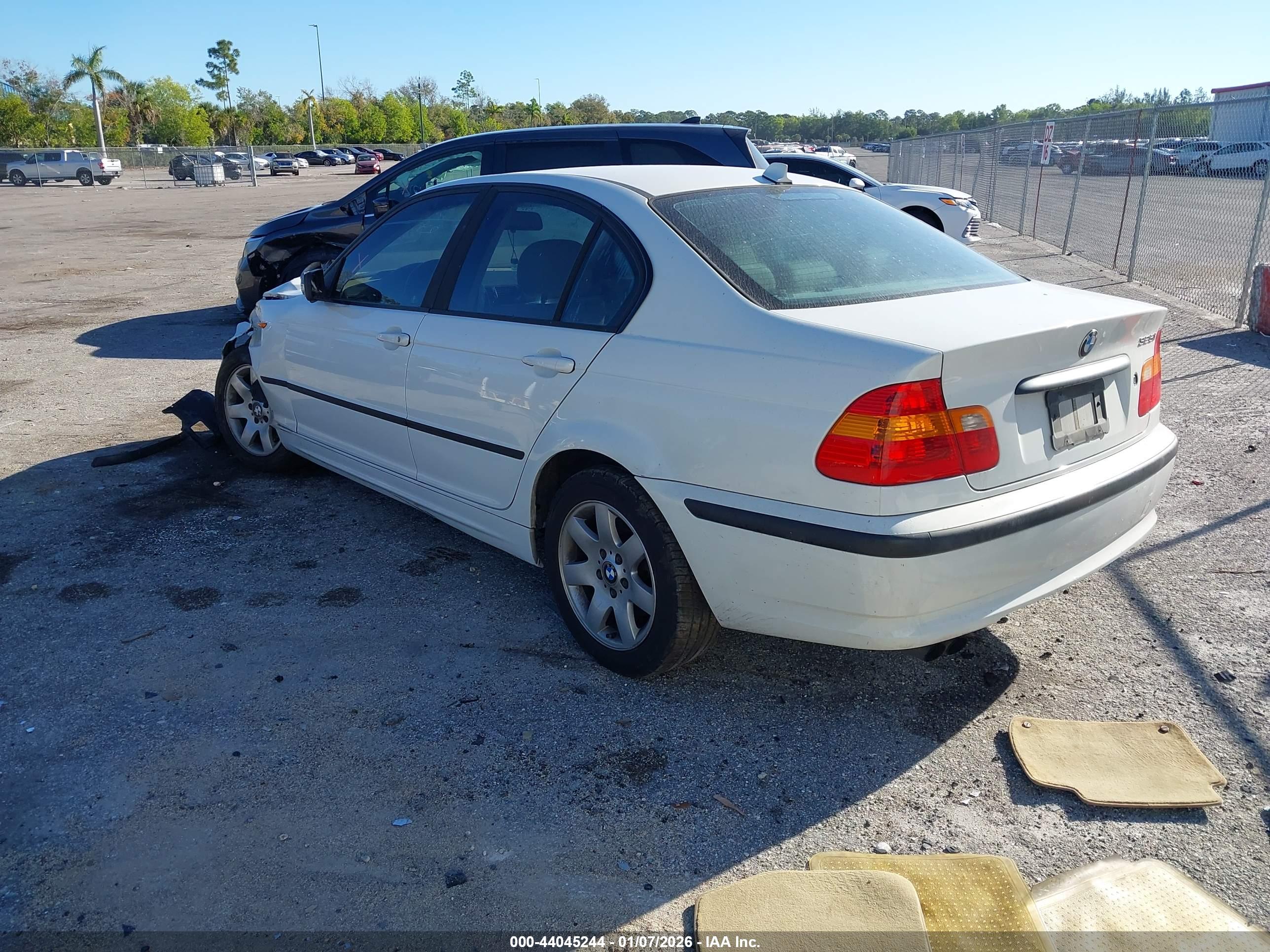 BMW 325I image 3