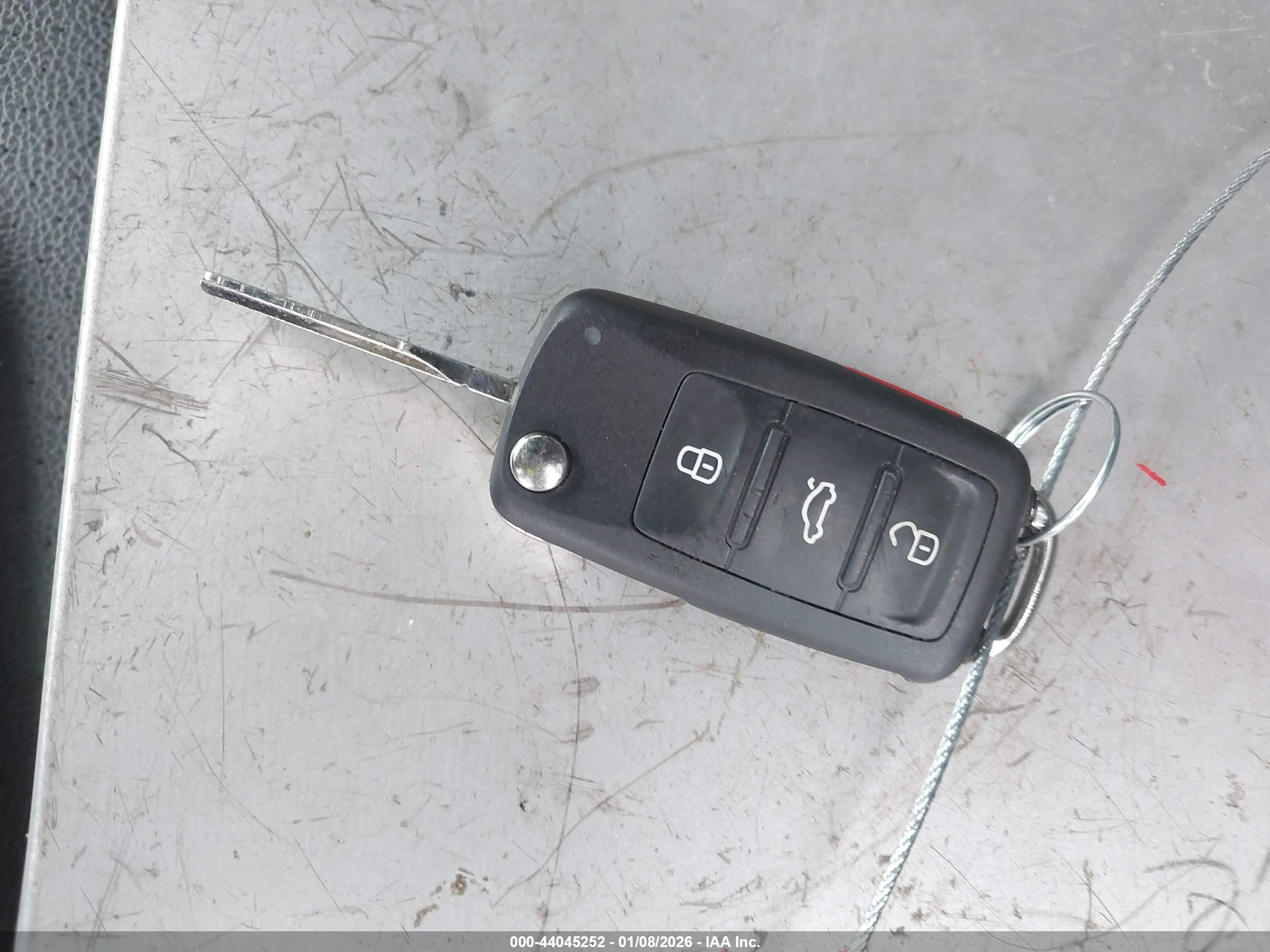 VOLKSWAGEN PASSAT image 11
