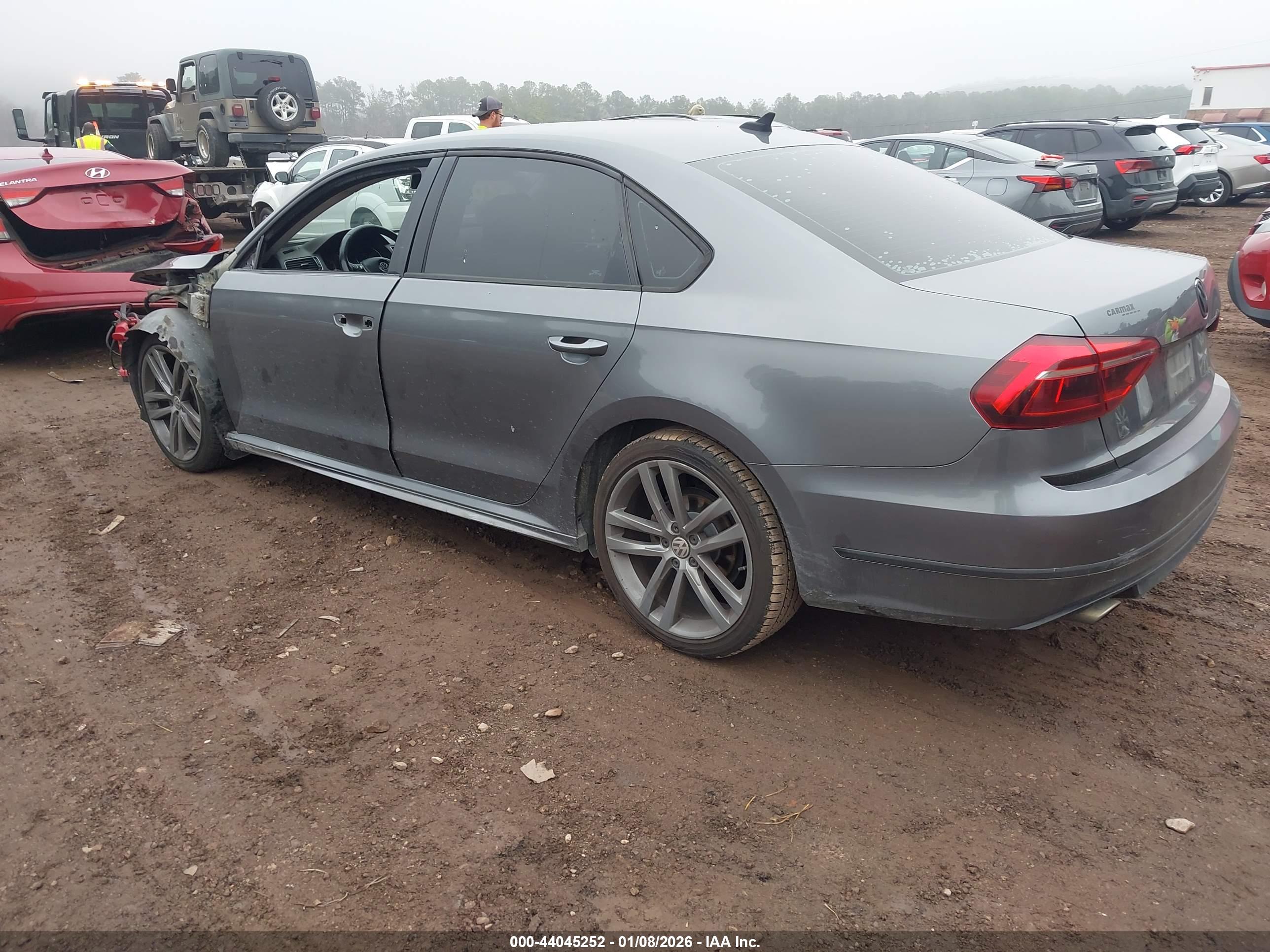 VOLKSWAGEN PASSAT image 3