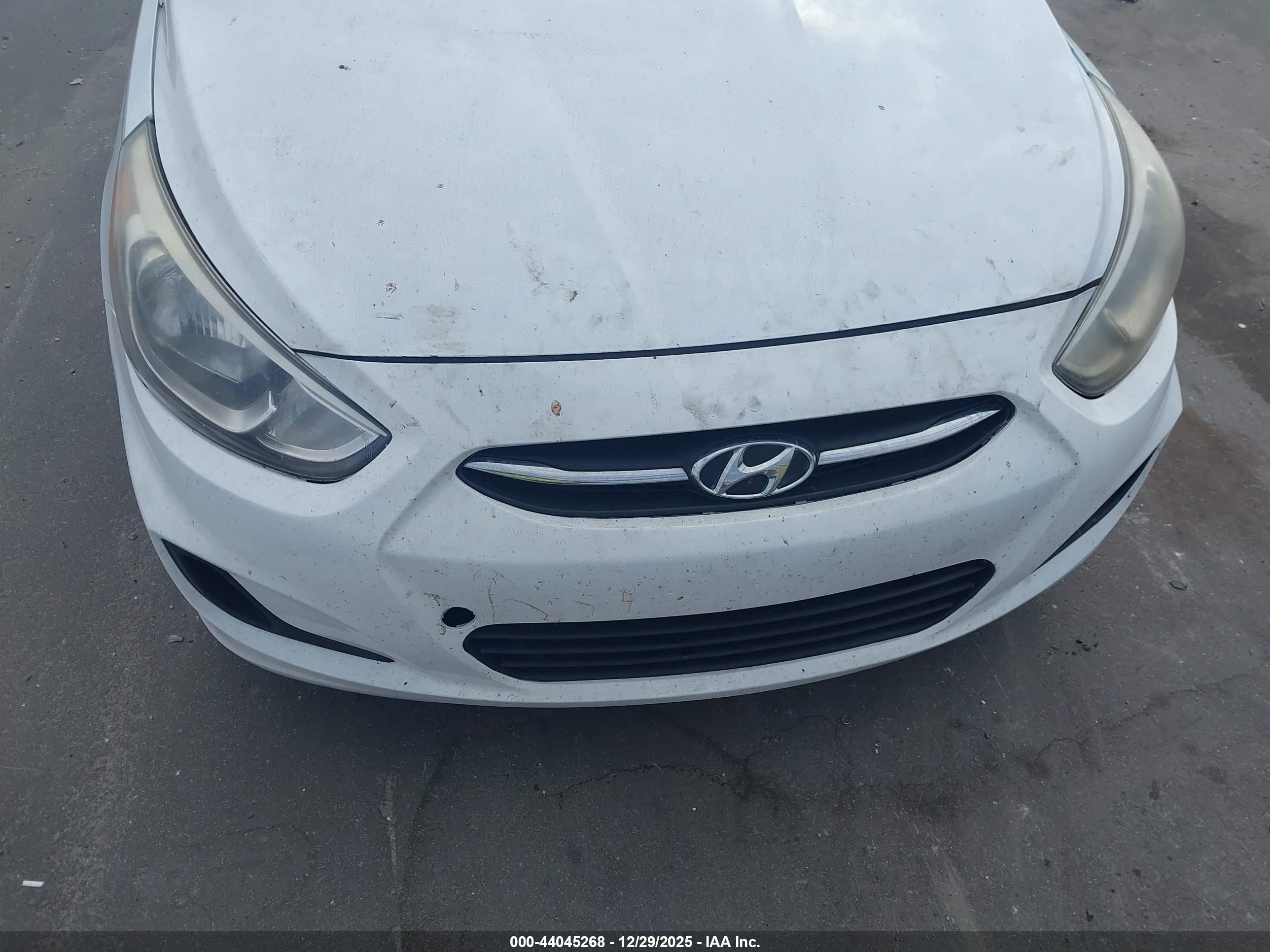 HYUNDAI ACCENT image 6