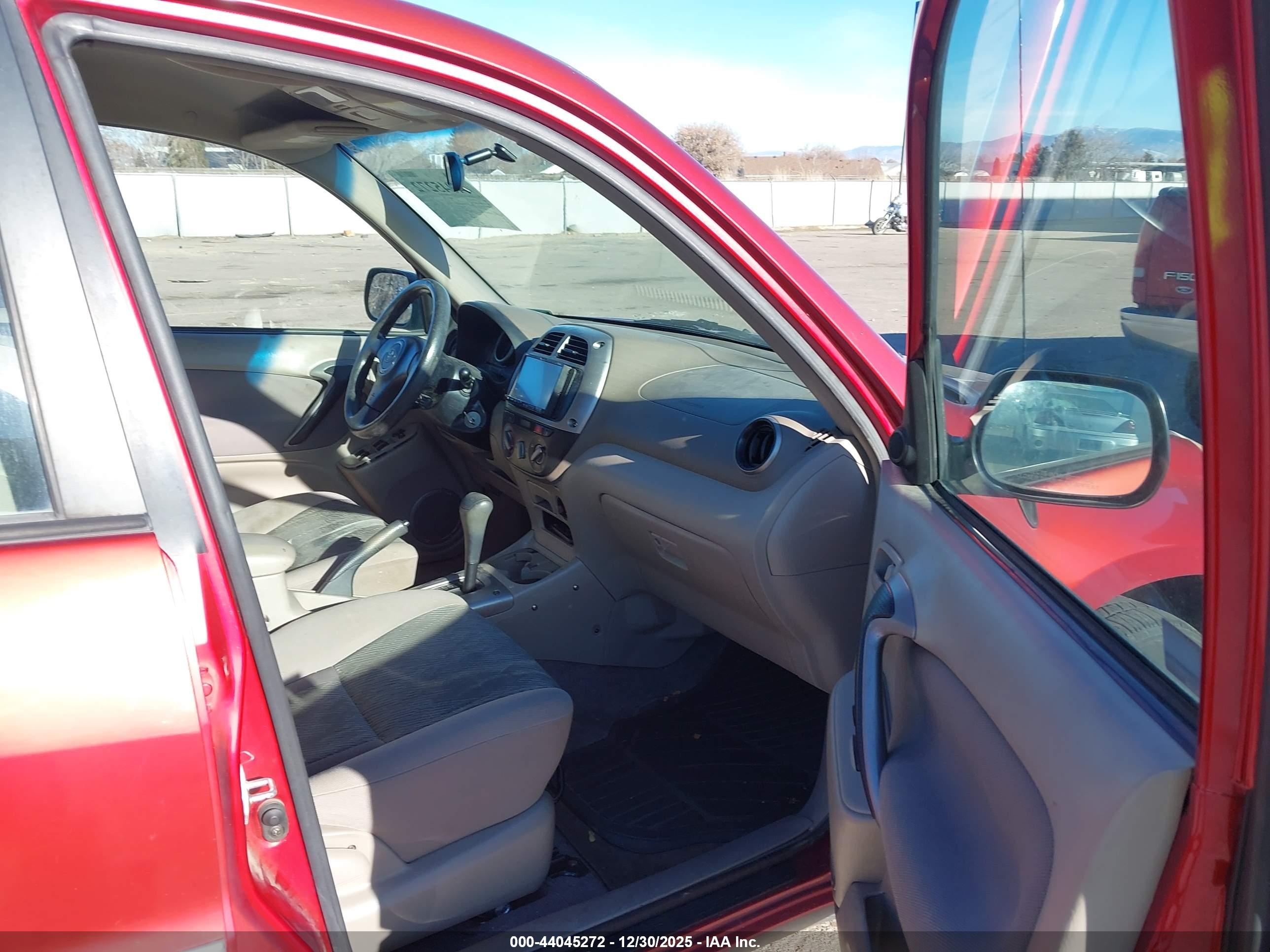 TOYOTA RAV4 image 5