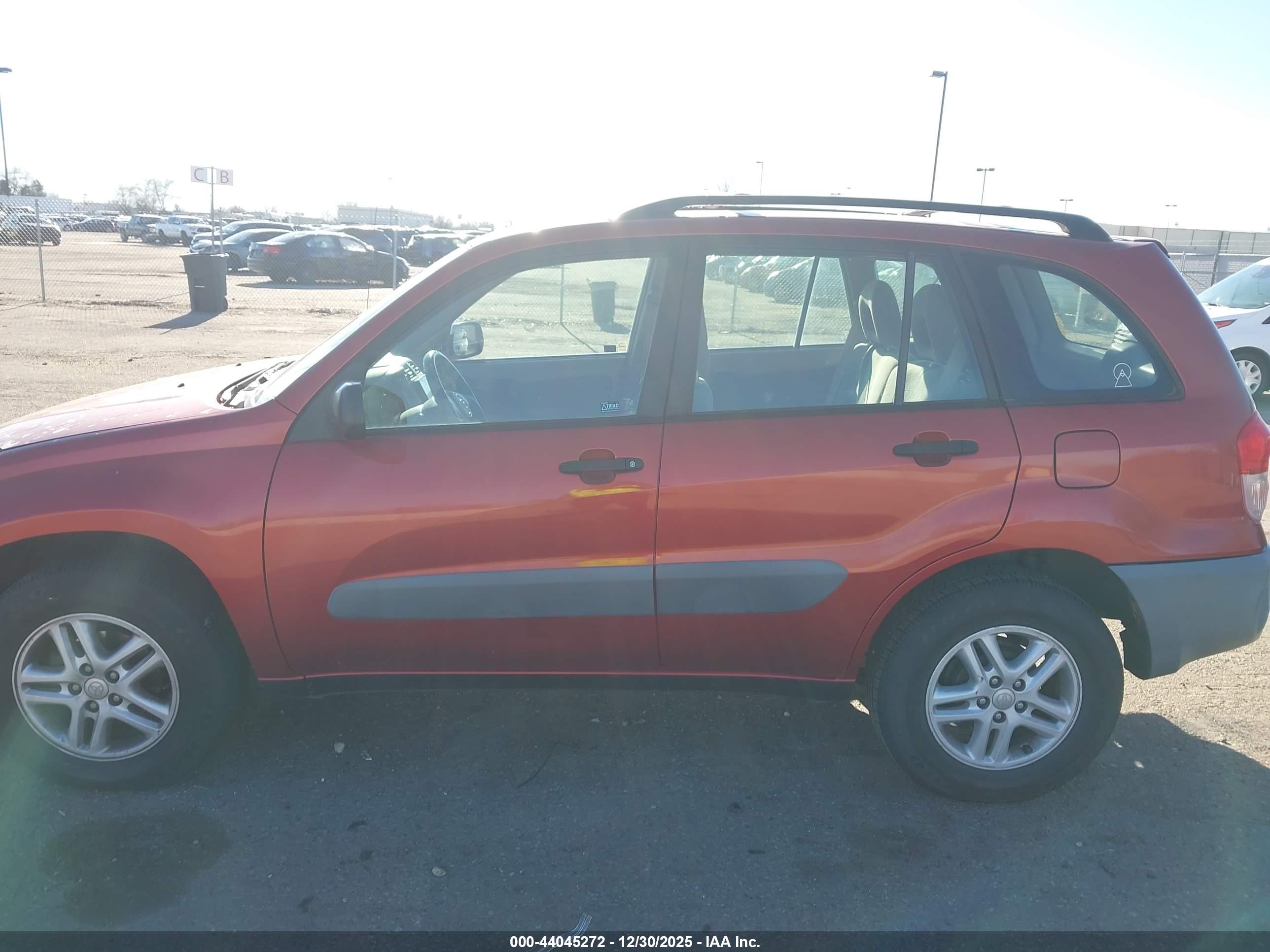 TOYOTA RAV4 image 6