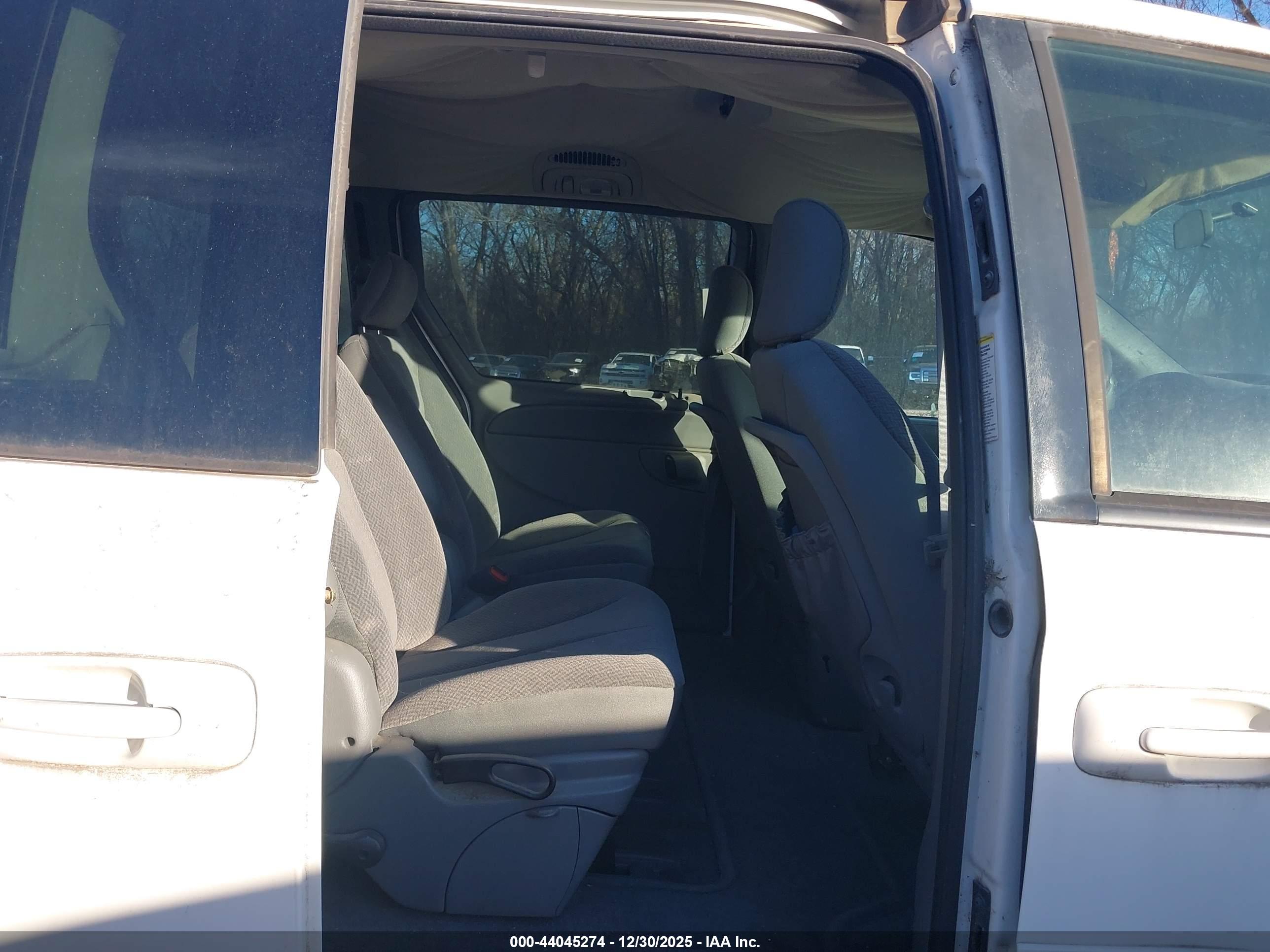 DODGE GRAND image 8