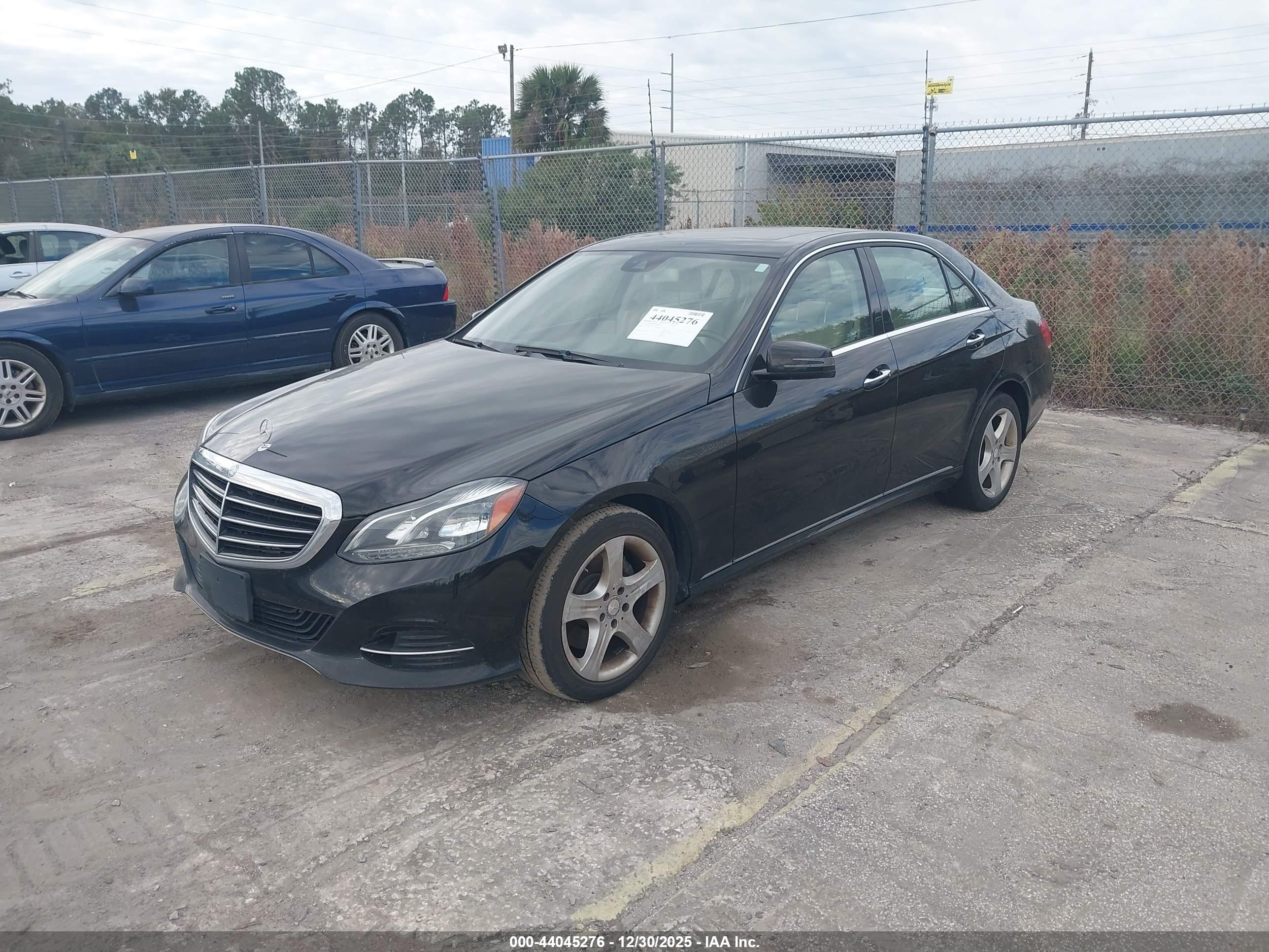 MERCEDES-BENZ E image 2