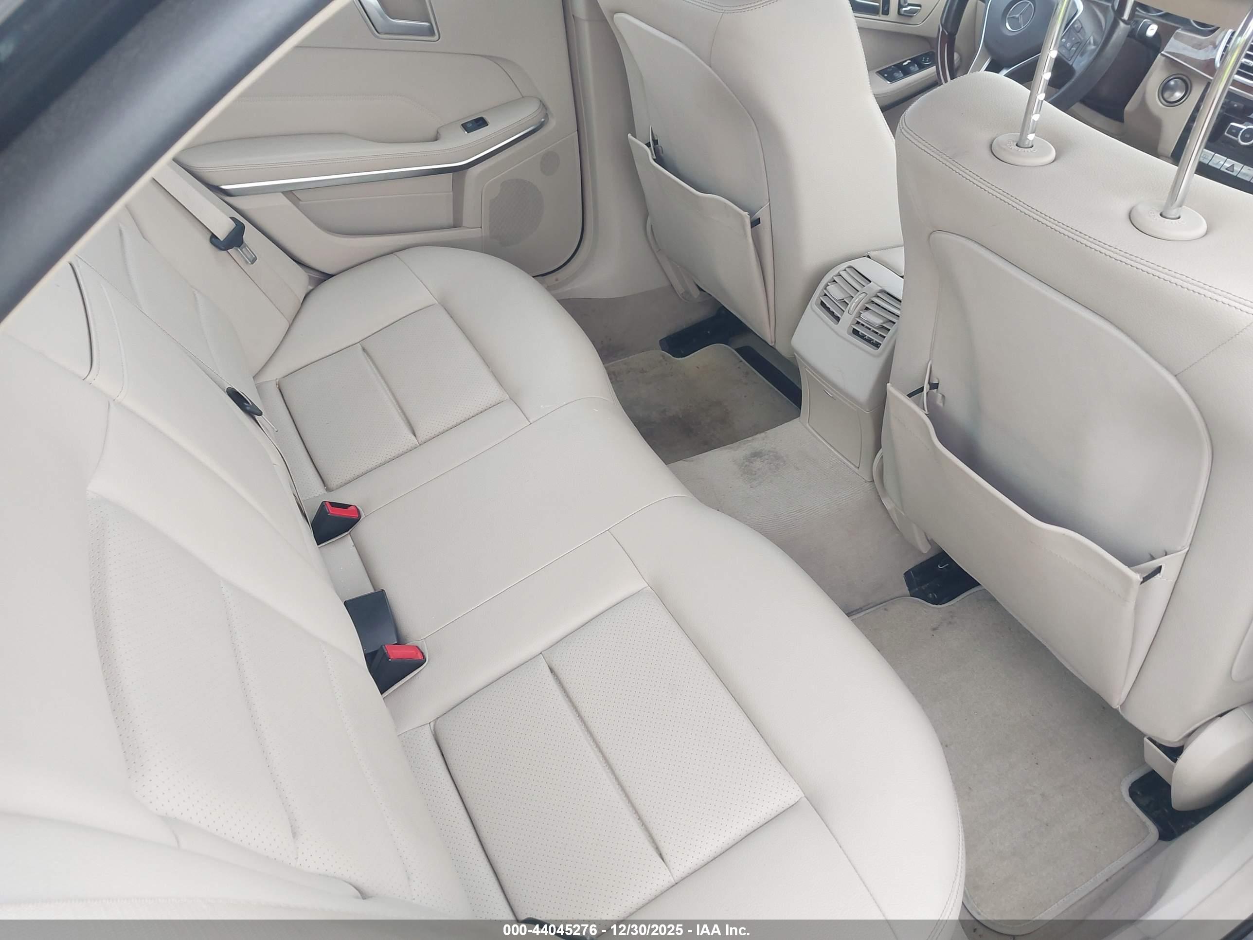 MERCEDES-BENZ E image 8