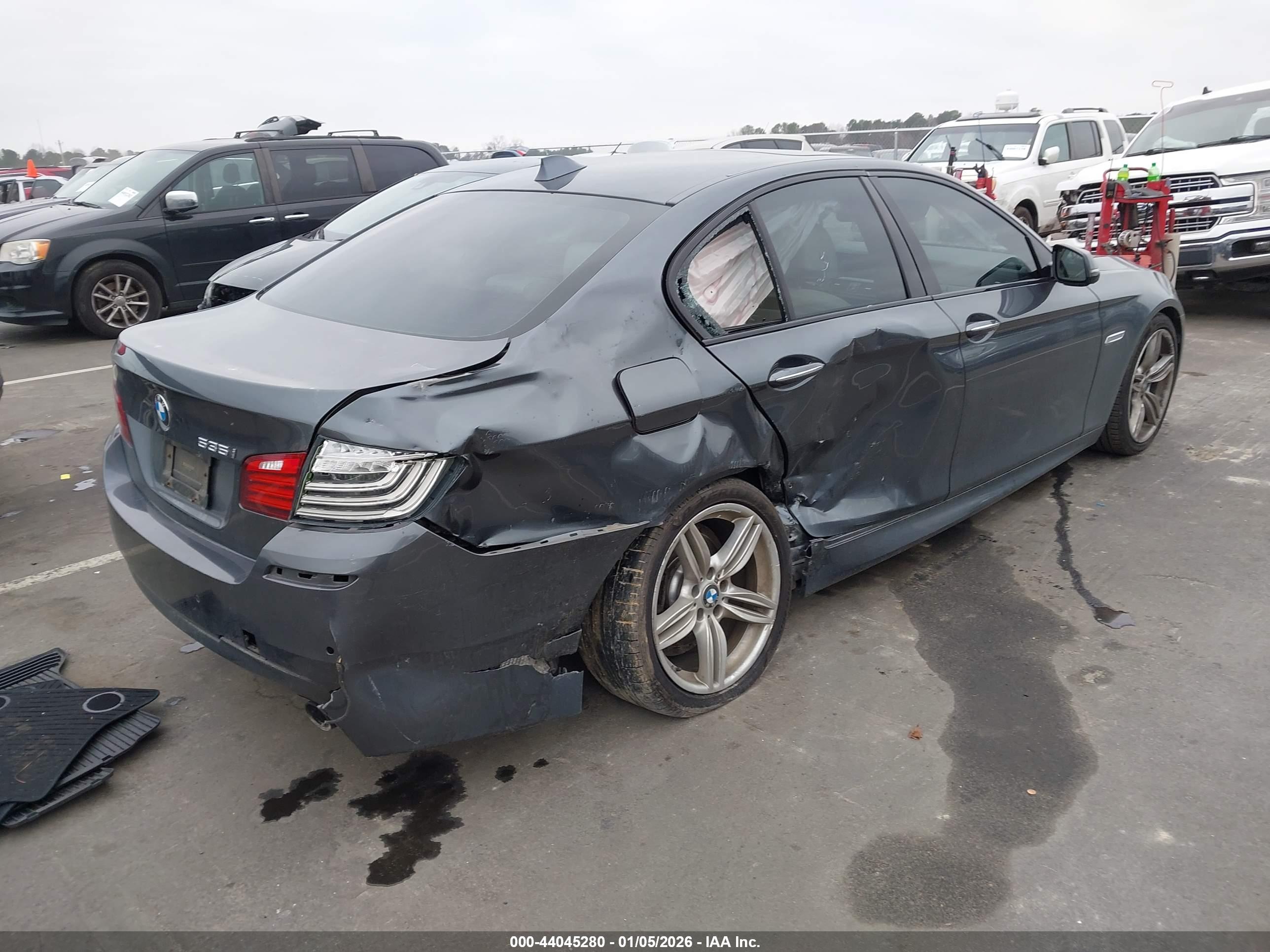 BMW 535I image 4