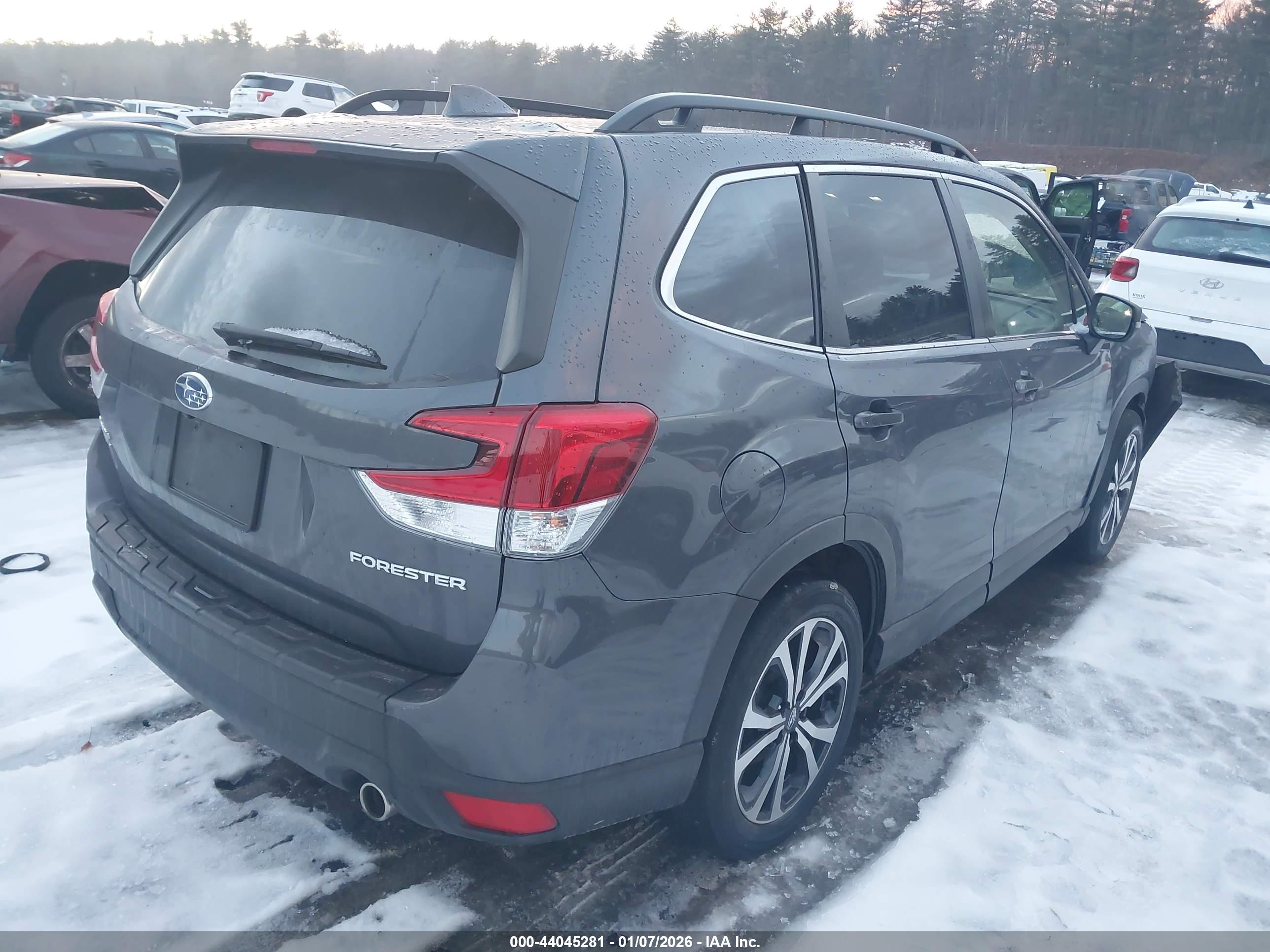 SUBARU FORESTER image 4