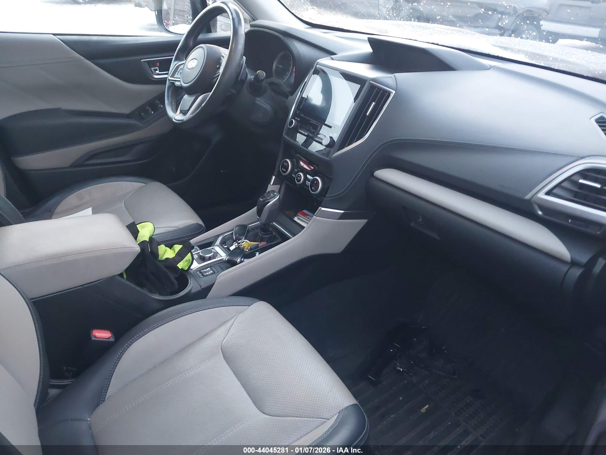 SUBARU FORESTER image 5