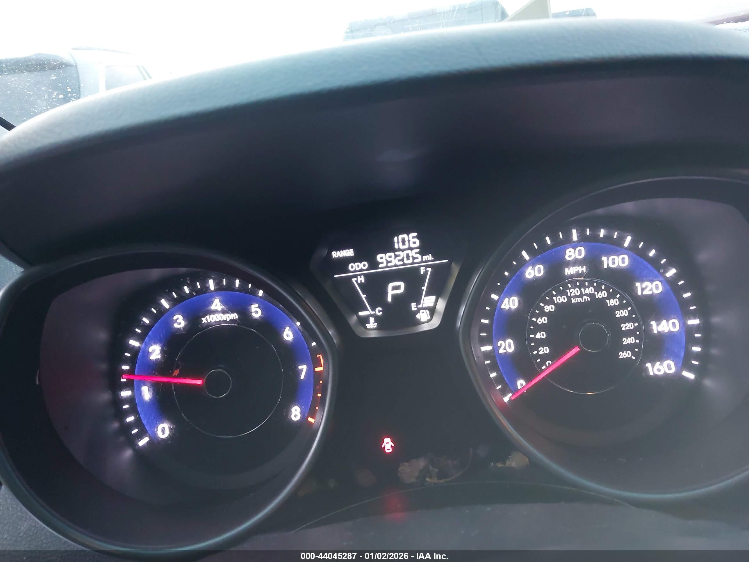 HYUNDAI ELANTRA image 7