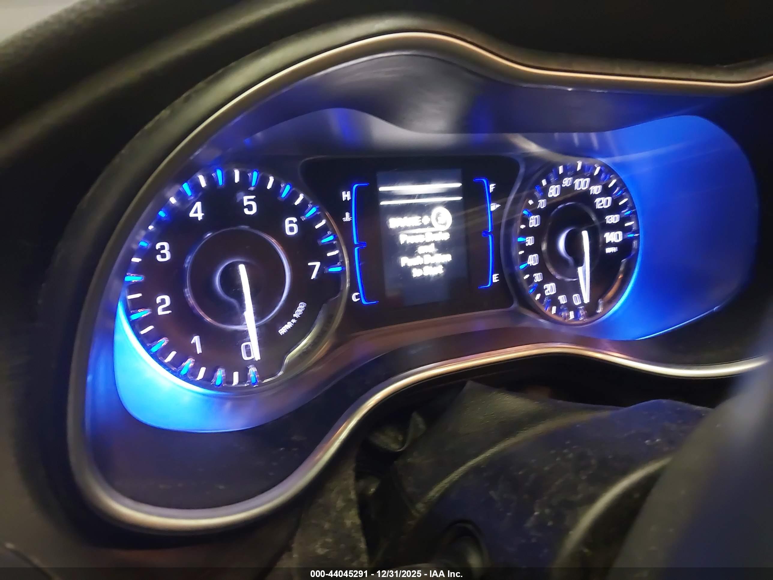 CHRYSLER 200 image 7