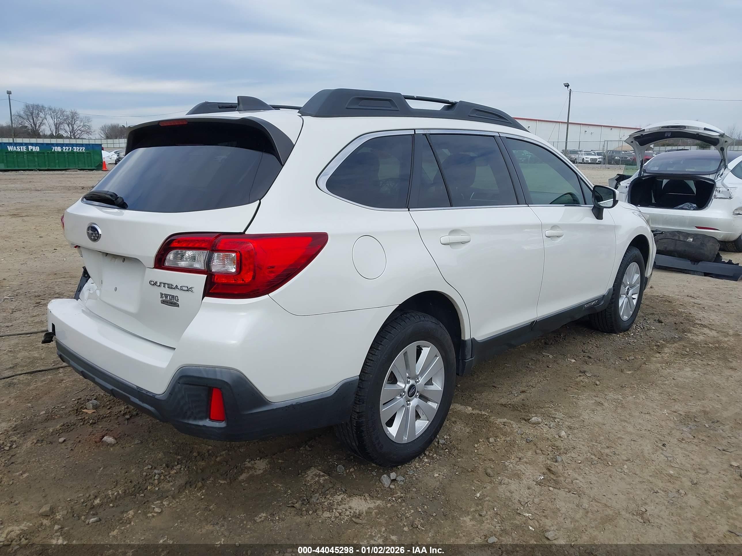 SUBARU OUTBACK image 4