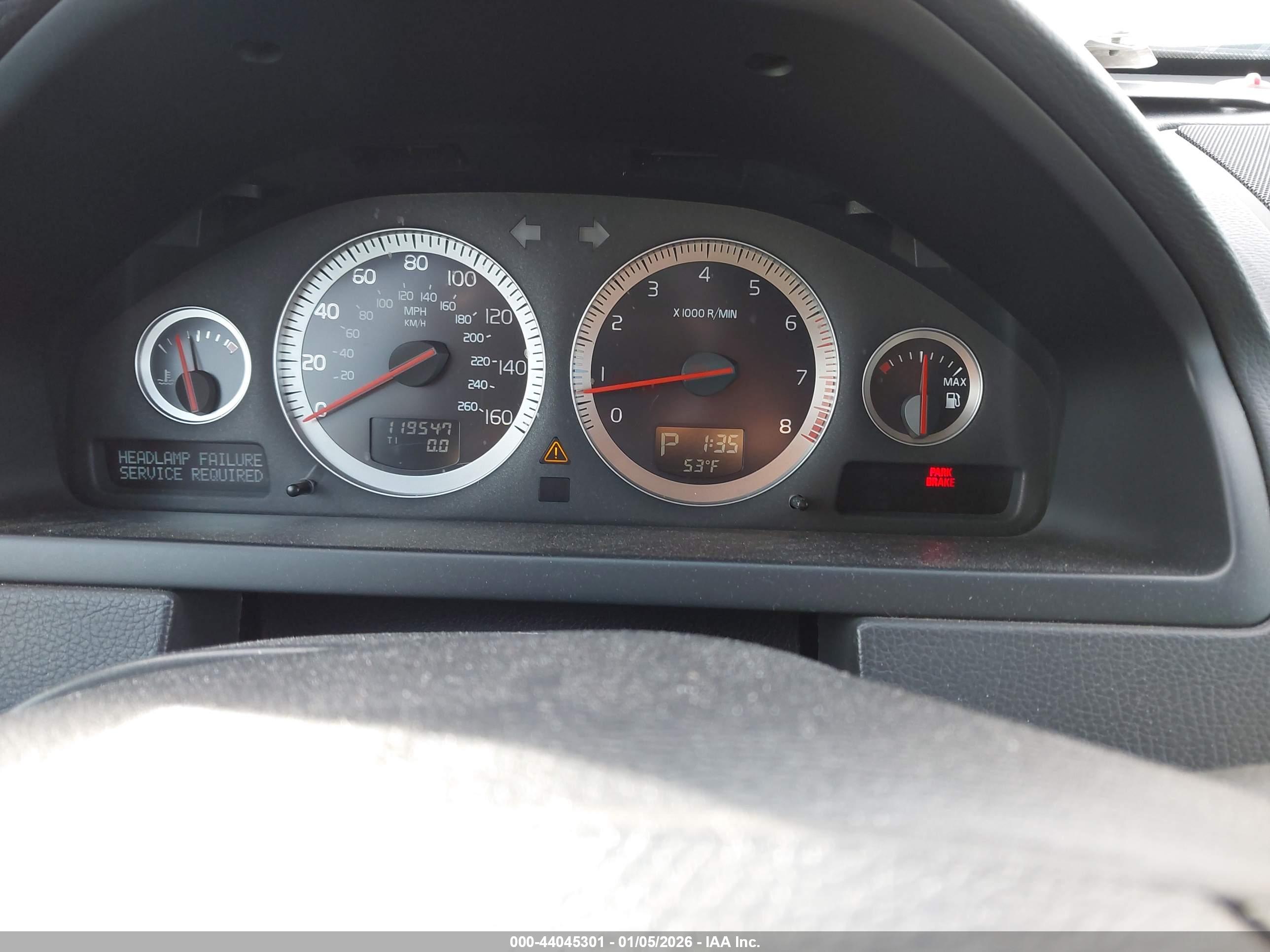 VOLVO XC90 image 7