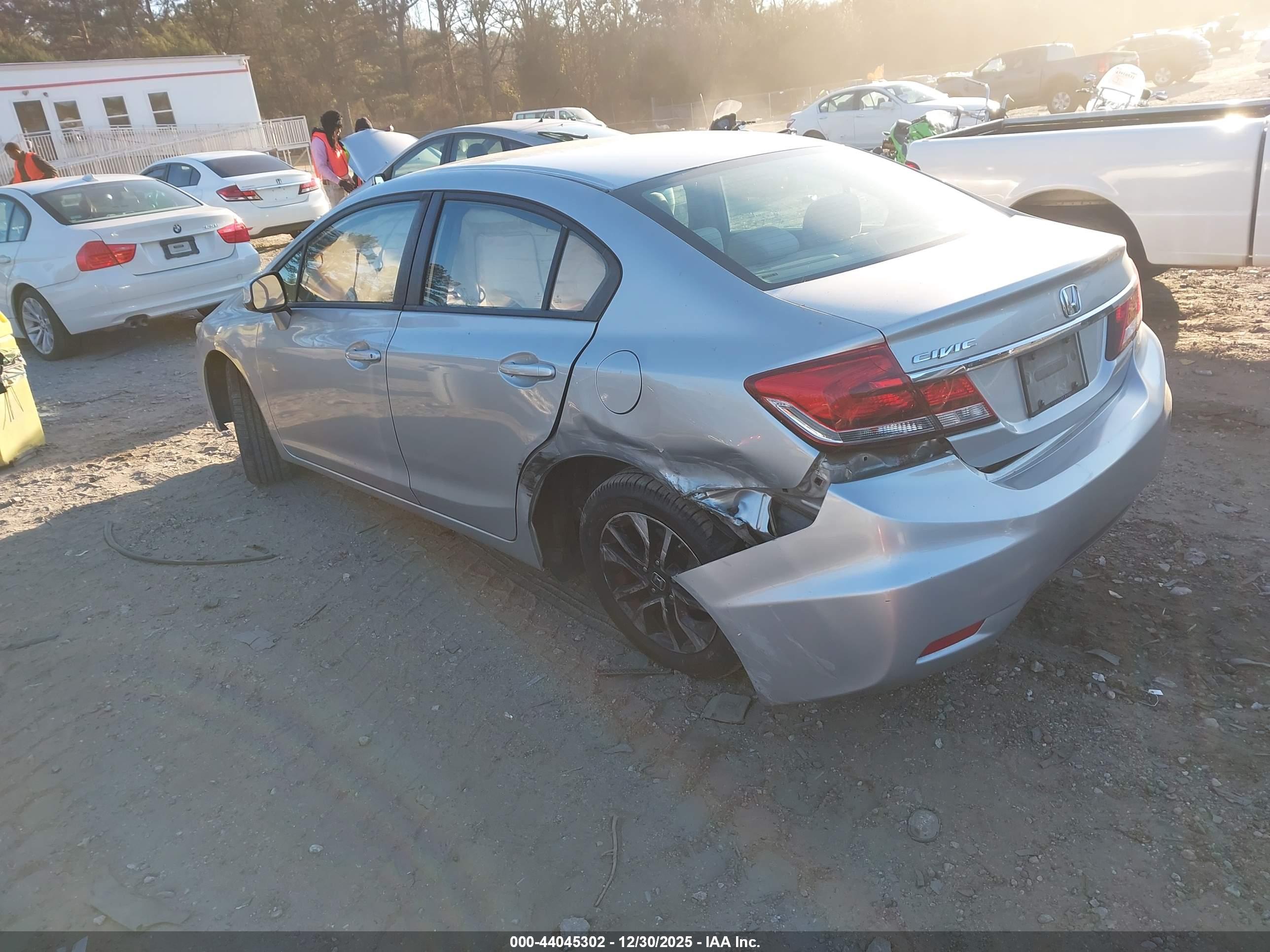 HONDA CIVIC image 3