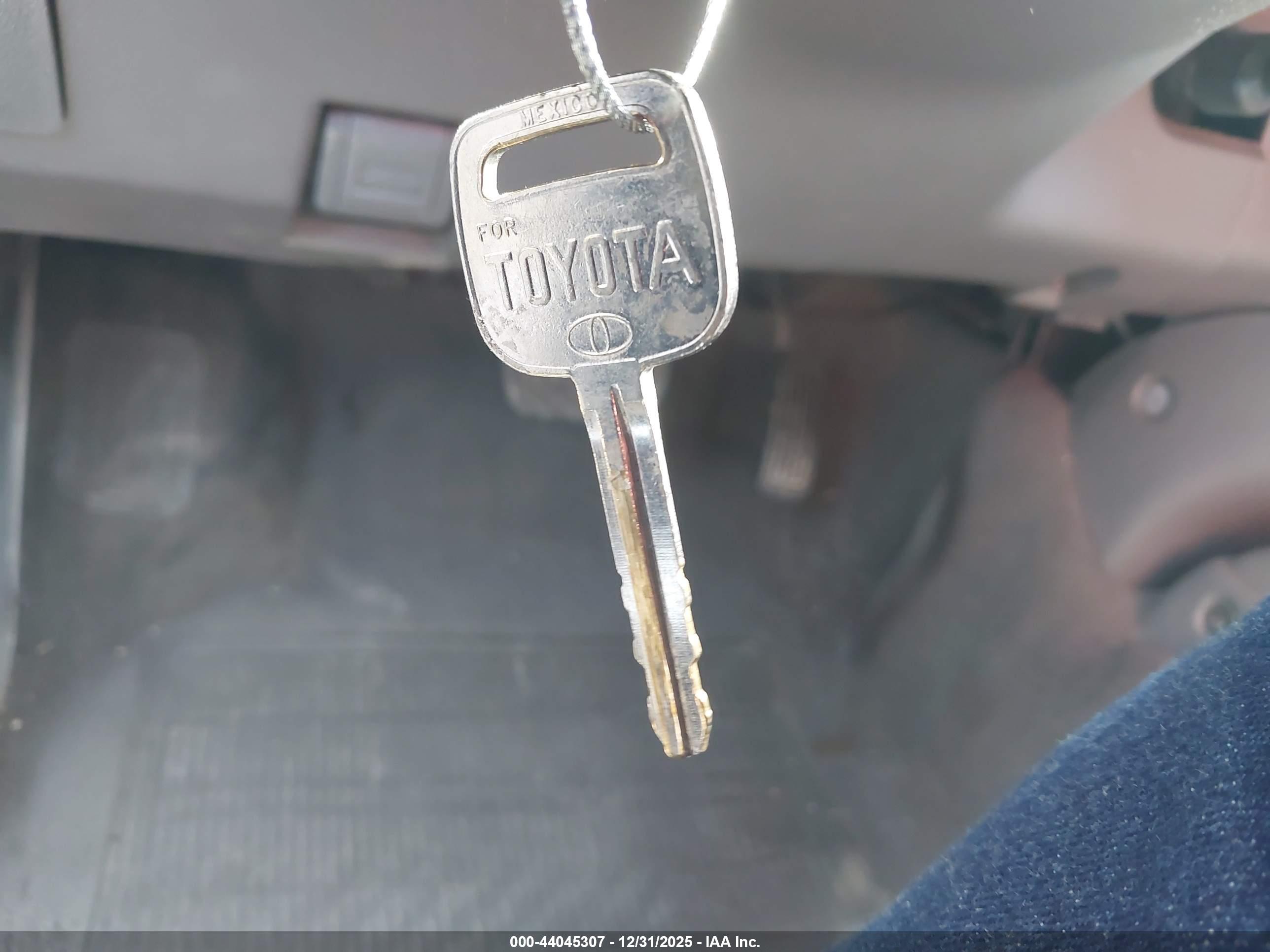 TOYOTA TACOMA image 11