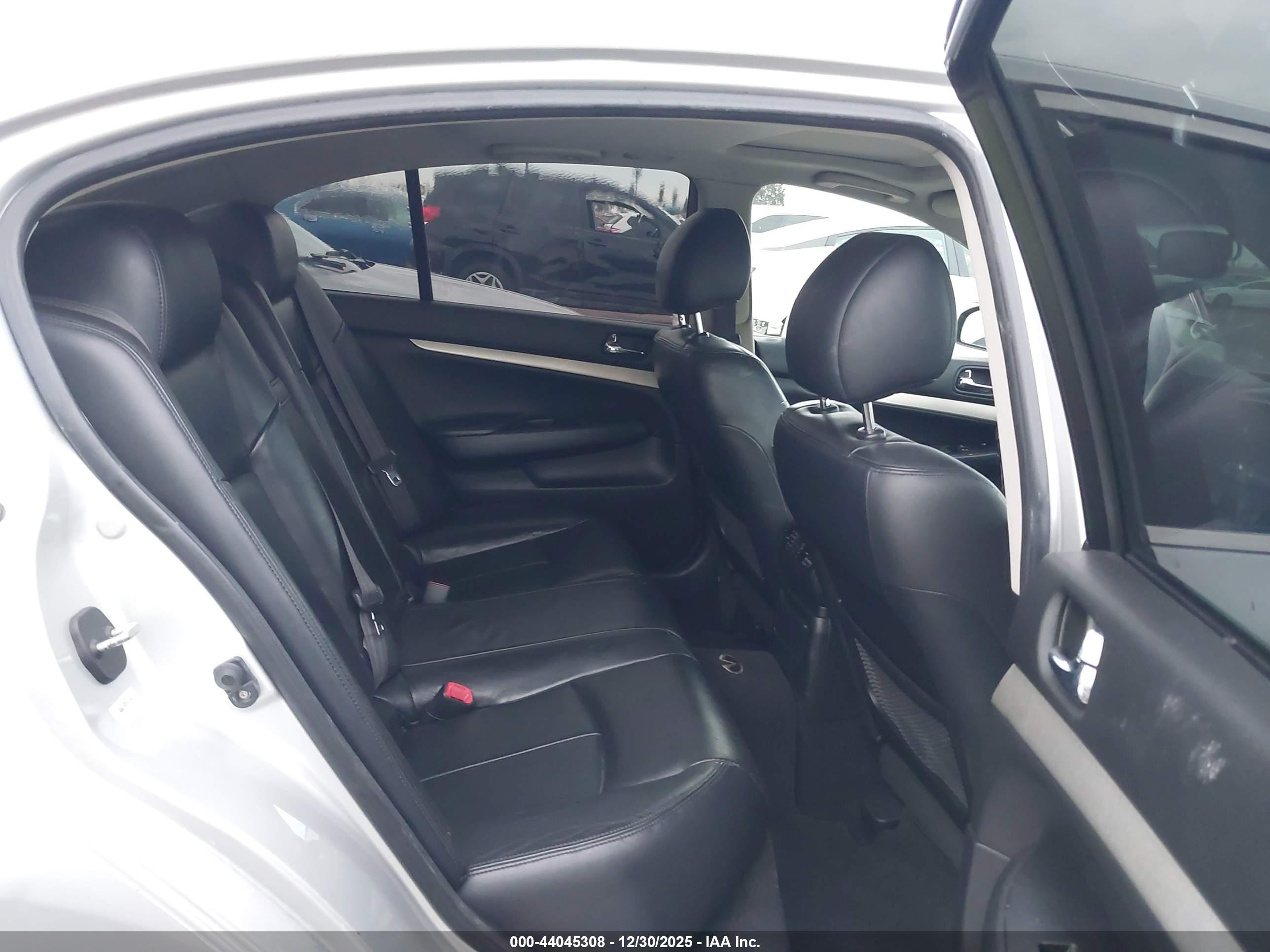 INFINITI G35 image 8