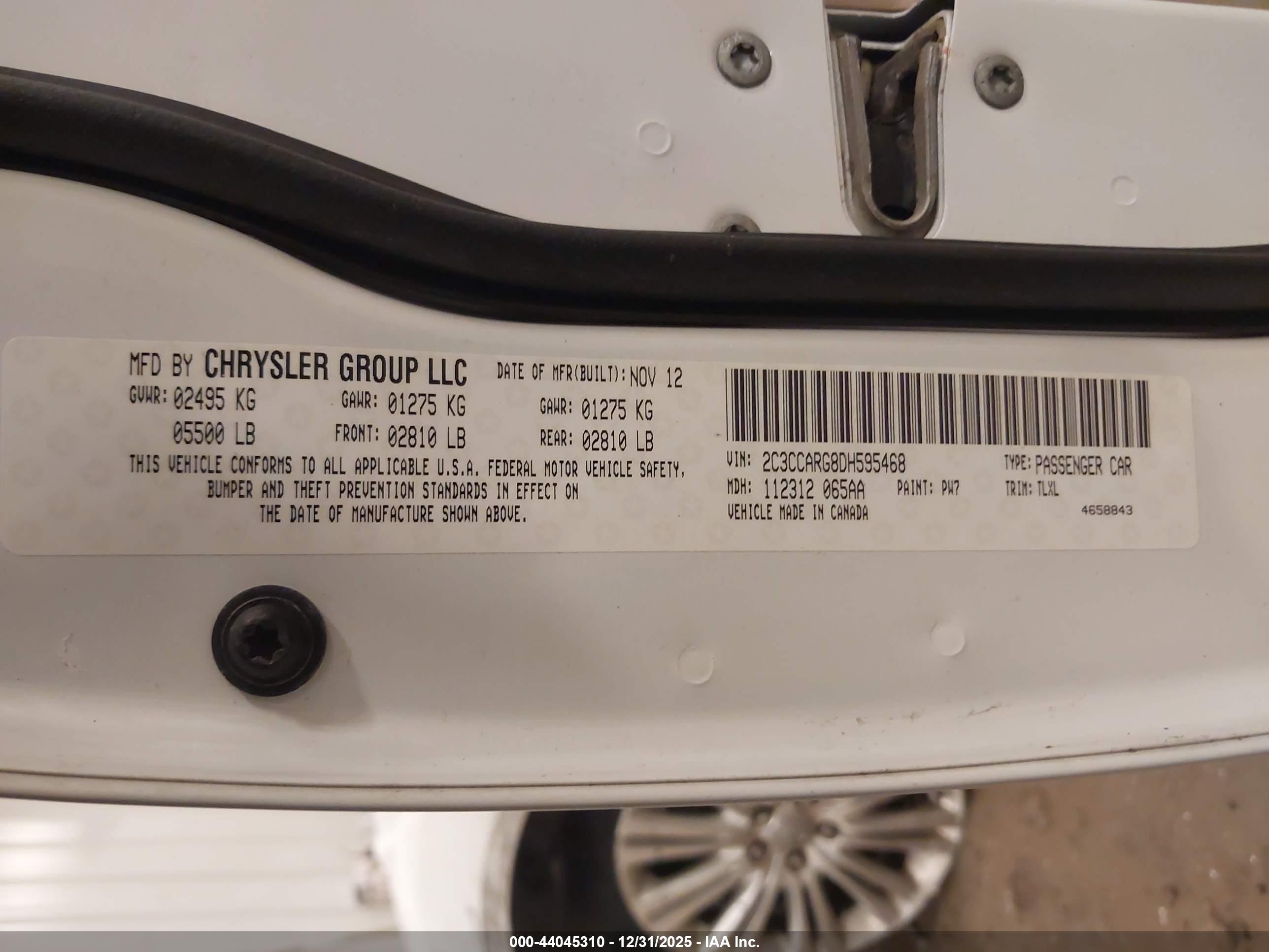 CHRYSLER 300 image 9