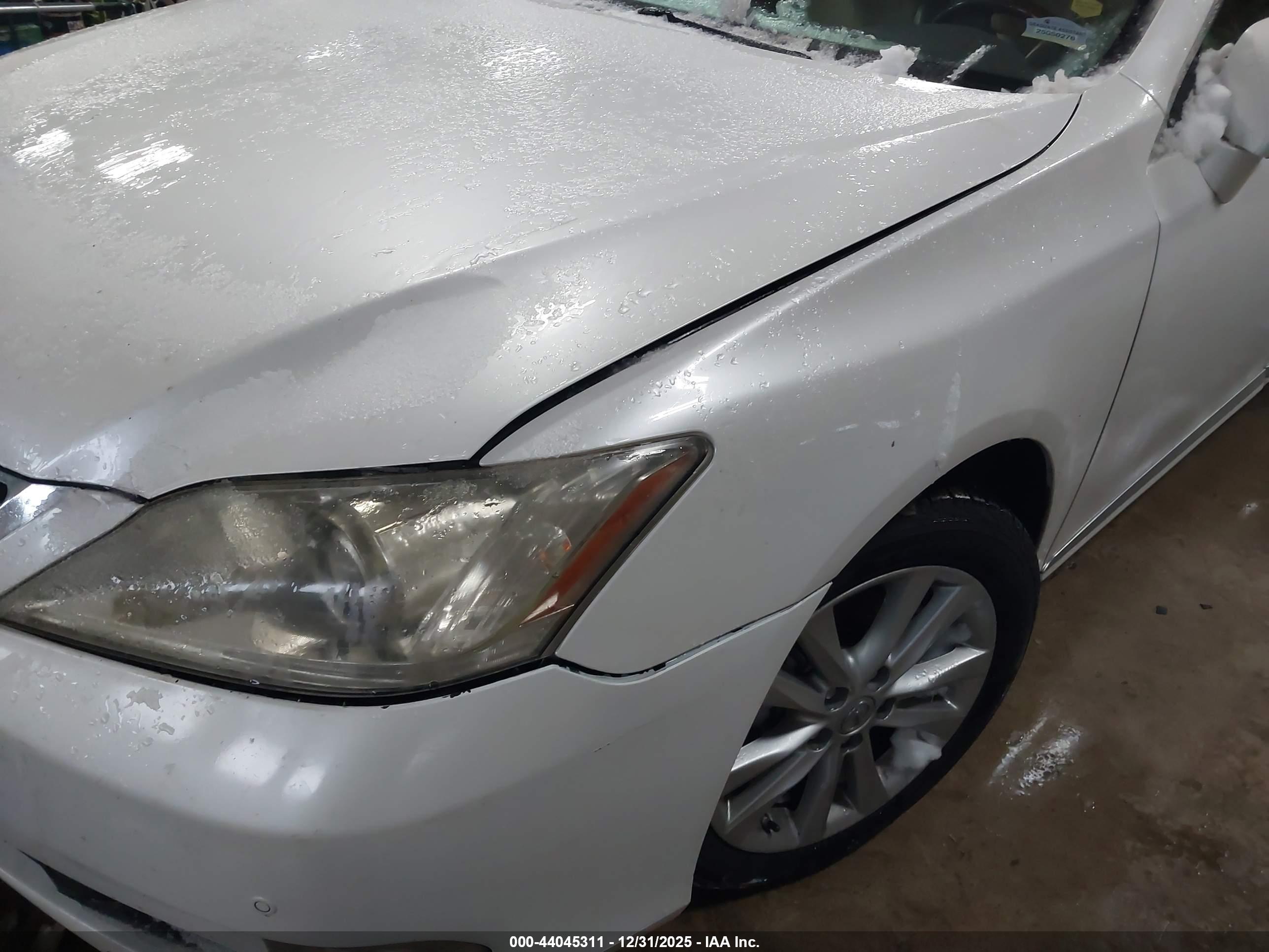 LEXUS ES image 6