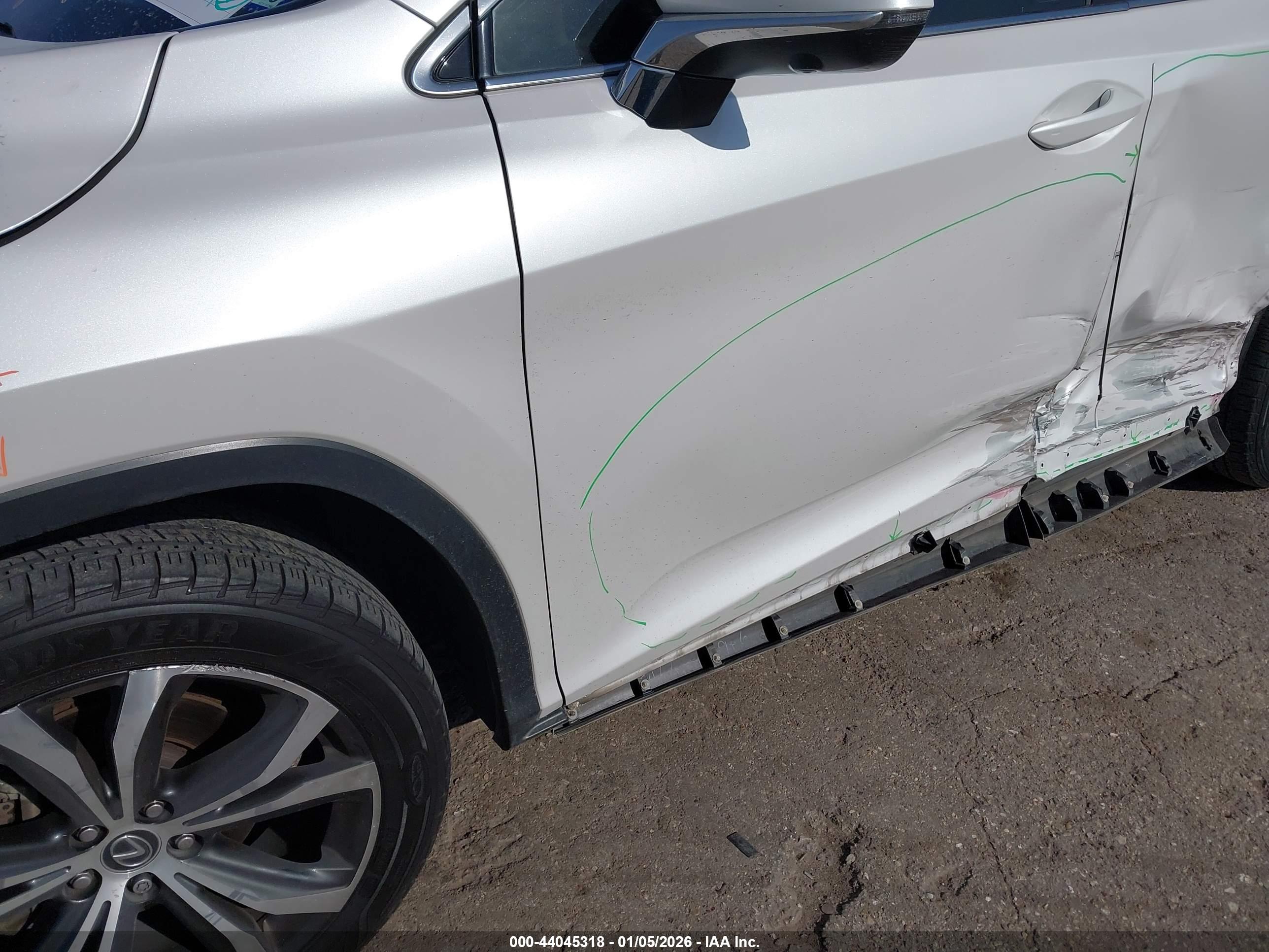 LEXUS RX image 6