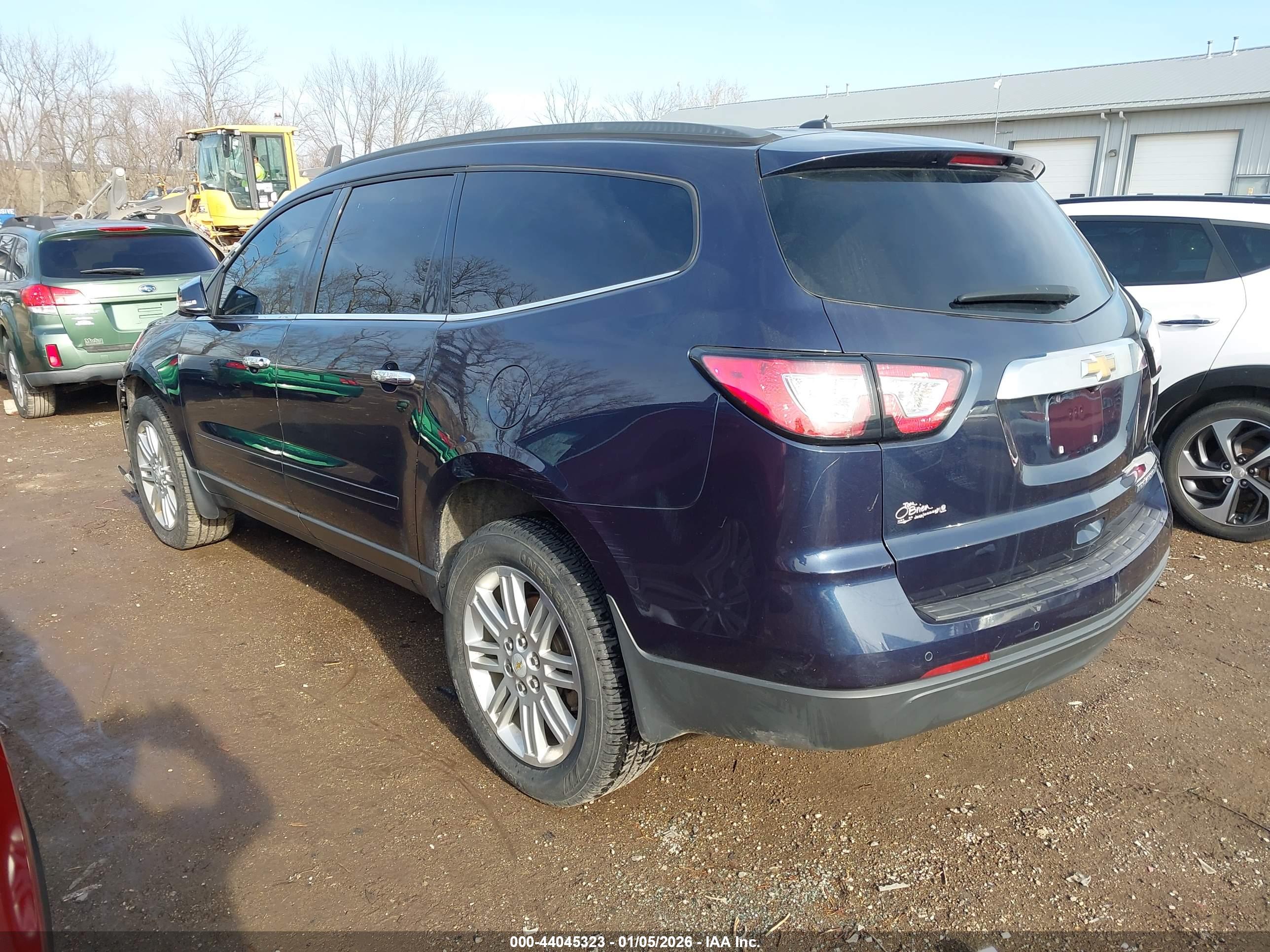 CHEVROLET TRAVERSE image 3