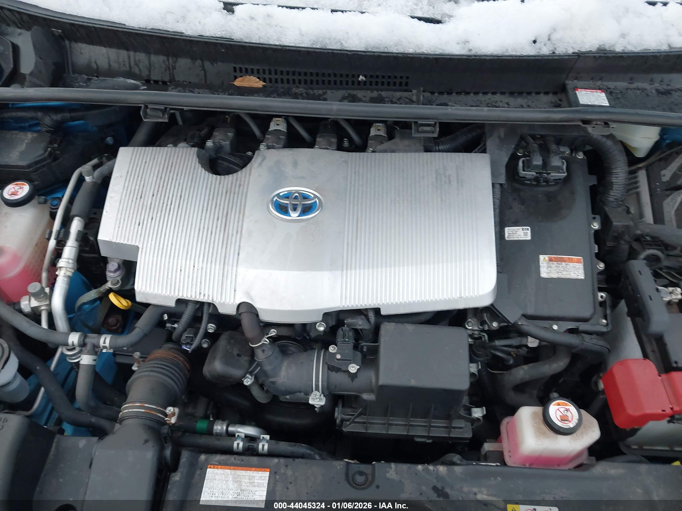 TOYOTA PRIUS image 10