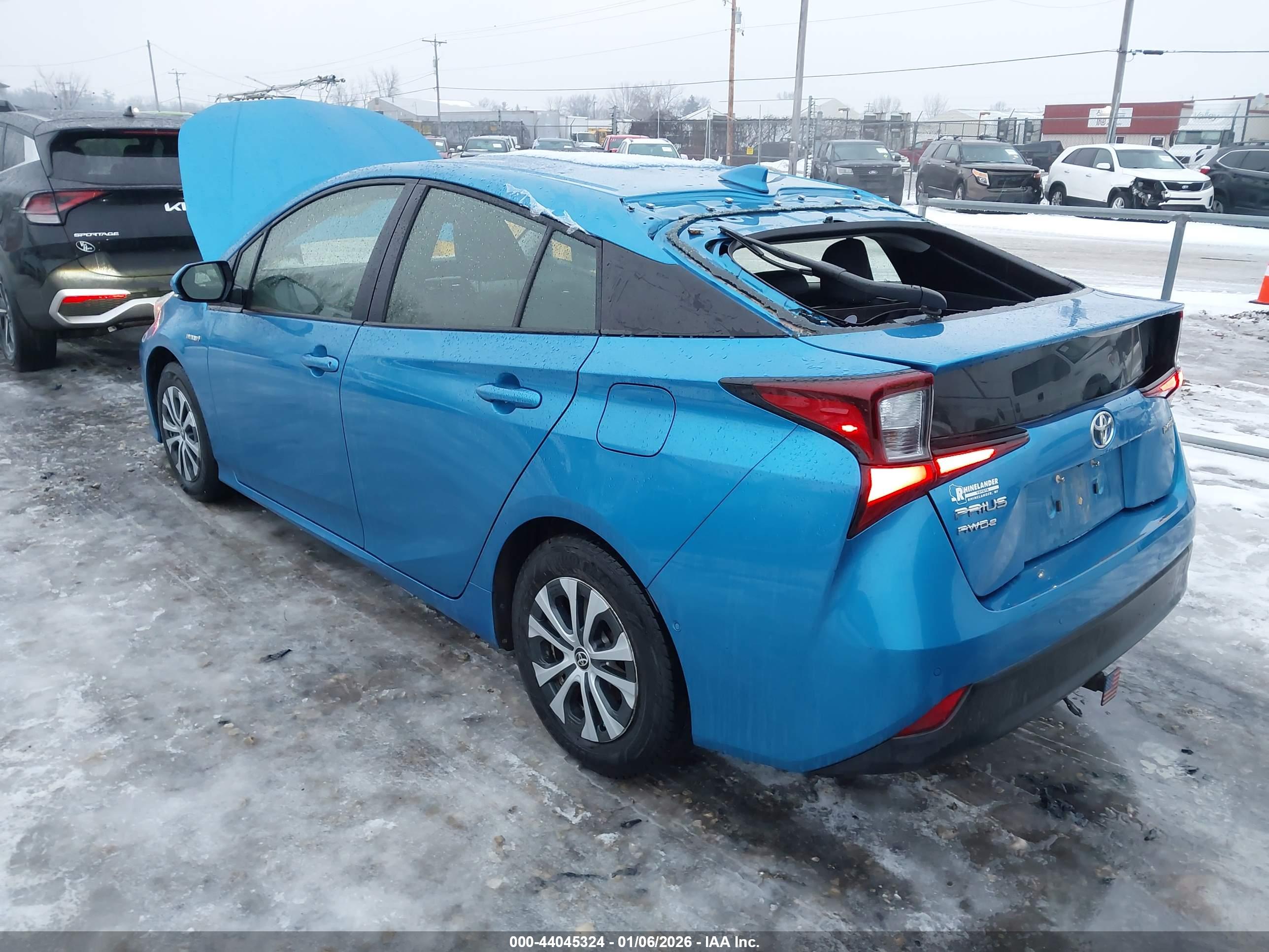 TOYOTA PRIUS image 3